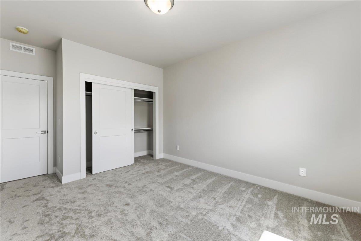 1041 W Malbar St. Property Photo 28