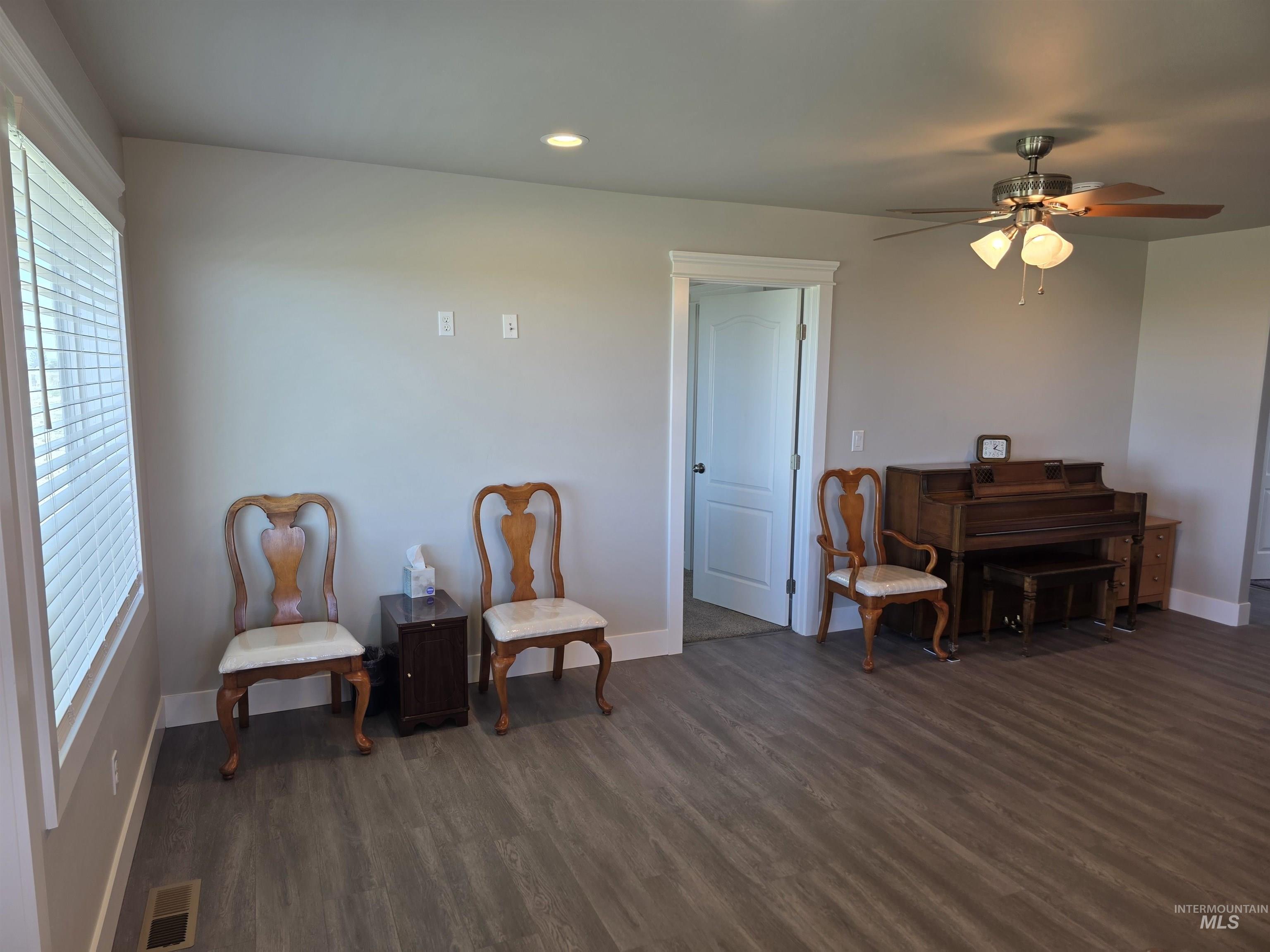 2843 E 3500 N. Property Photo 4