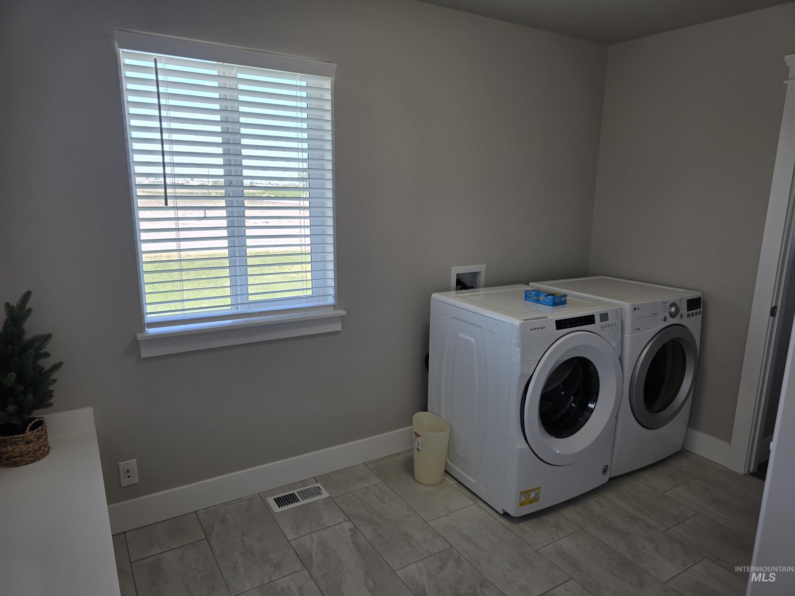 2843 E 3500 N. Property Photo 10