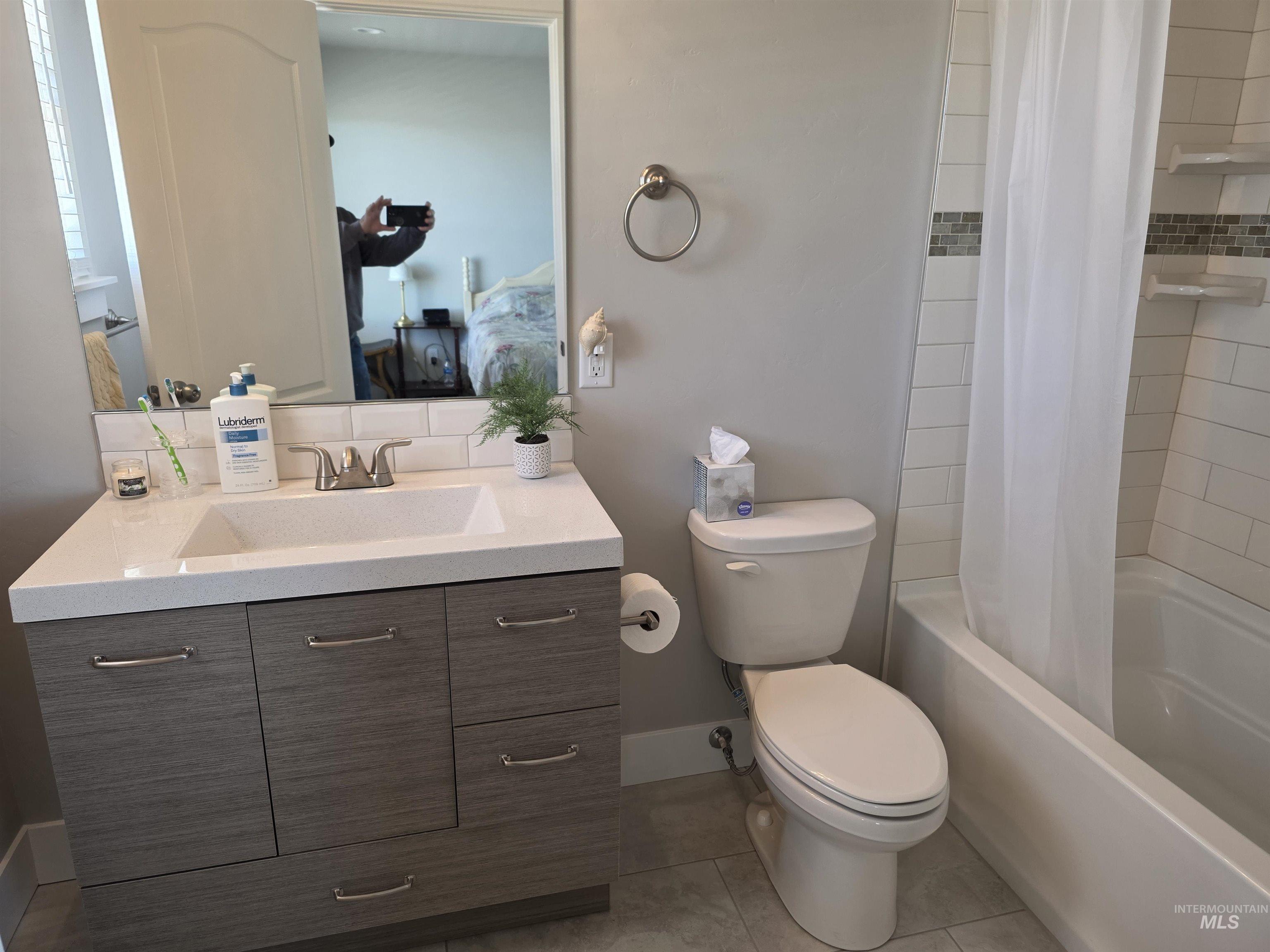 2843 E 3500 N. Property Photo 12
