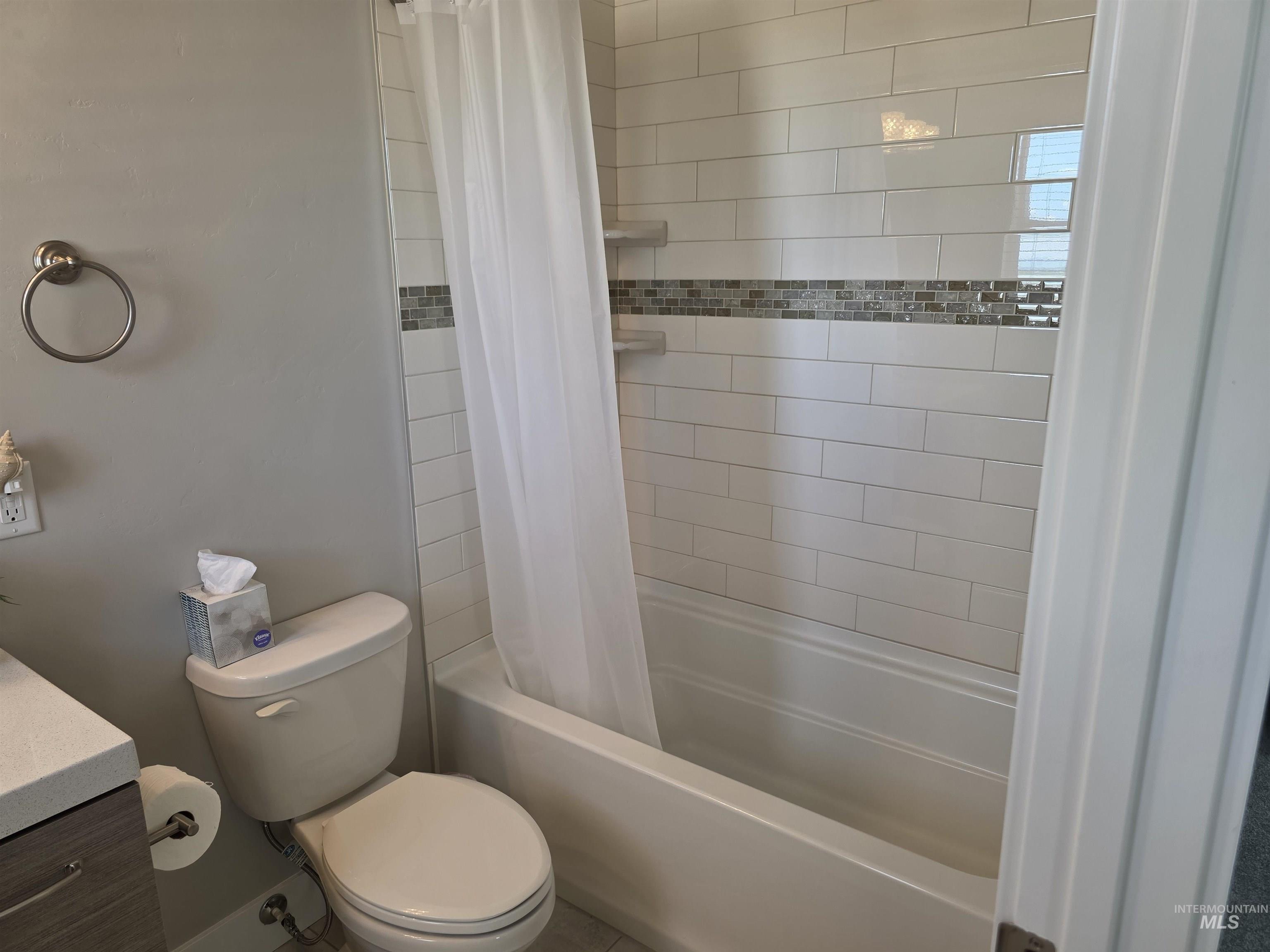 2843 E 3500 N. Property Photo 13