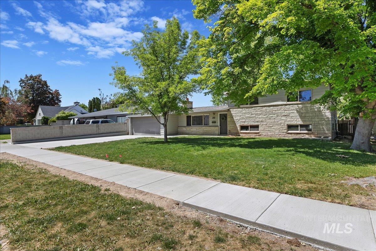 151 Fillmore St Property Photo 2