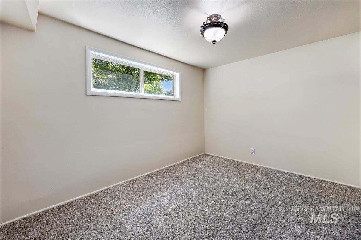 151 Fillmore St Property Photo 20