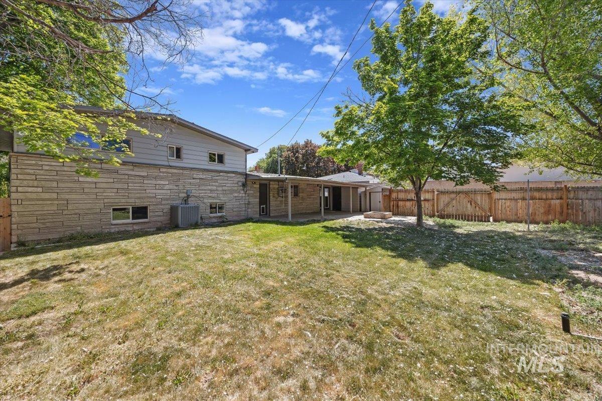 151 Fillmore St Property Photo 28