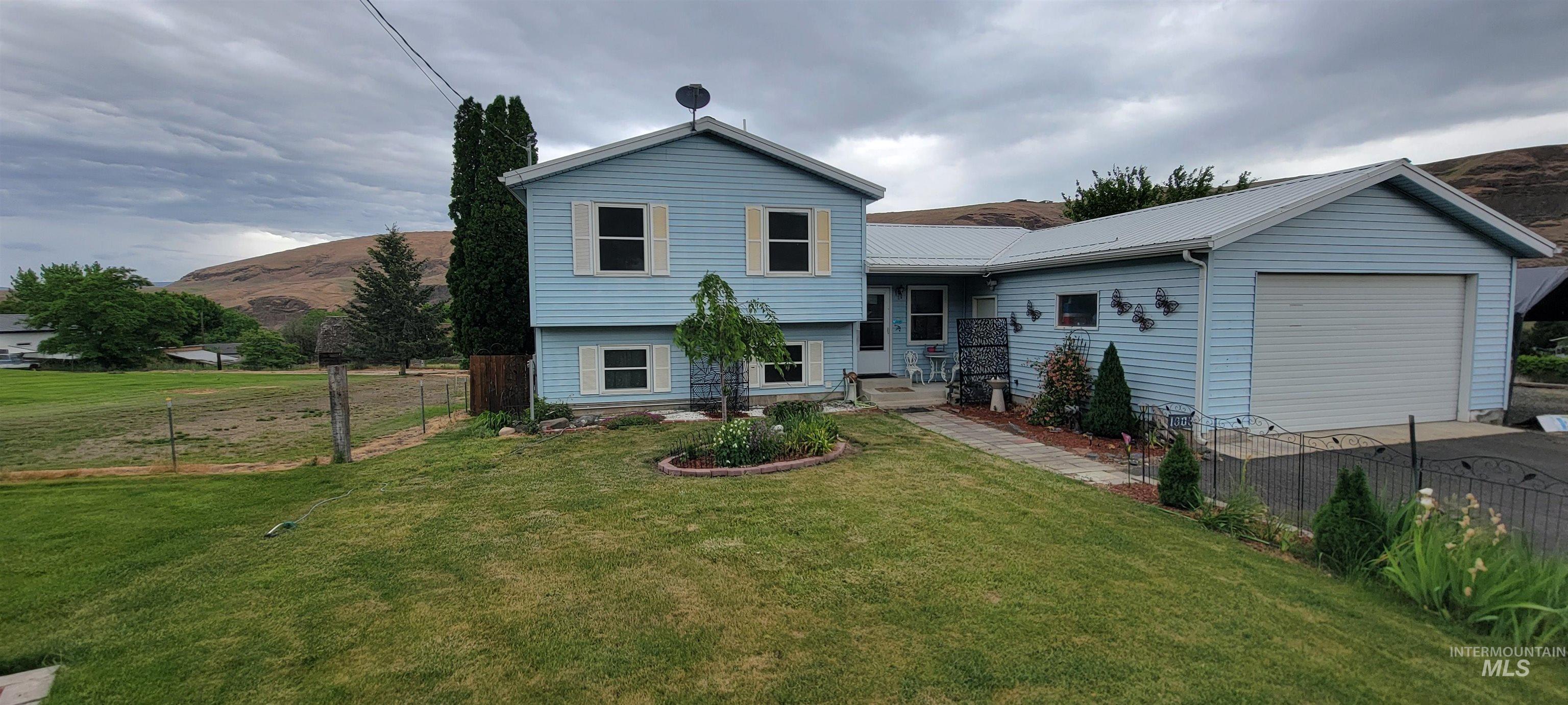1303 4th St Property Photo 1
