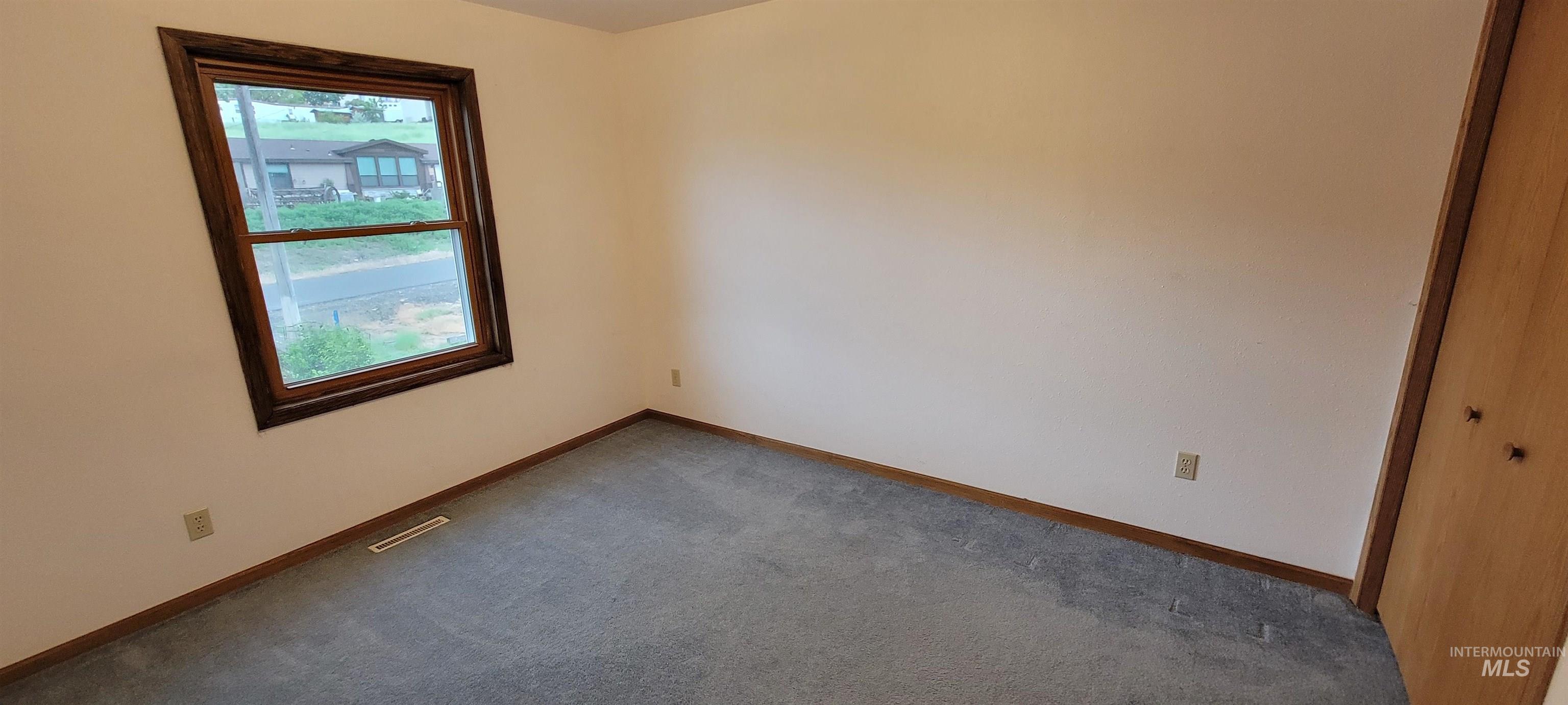1303 4th St Property Photo 17