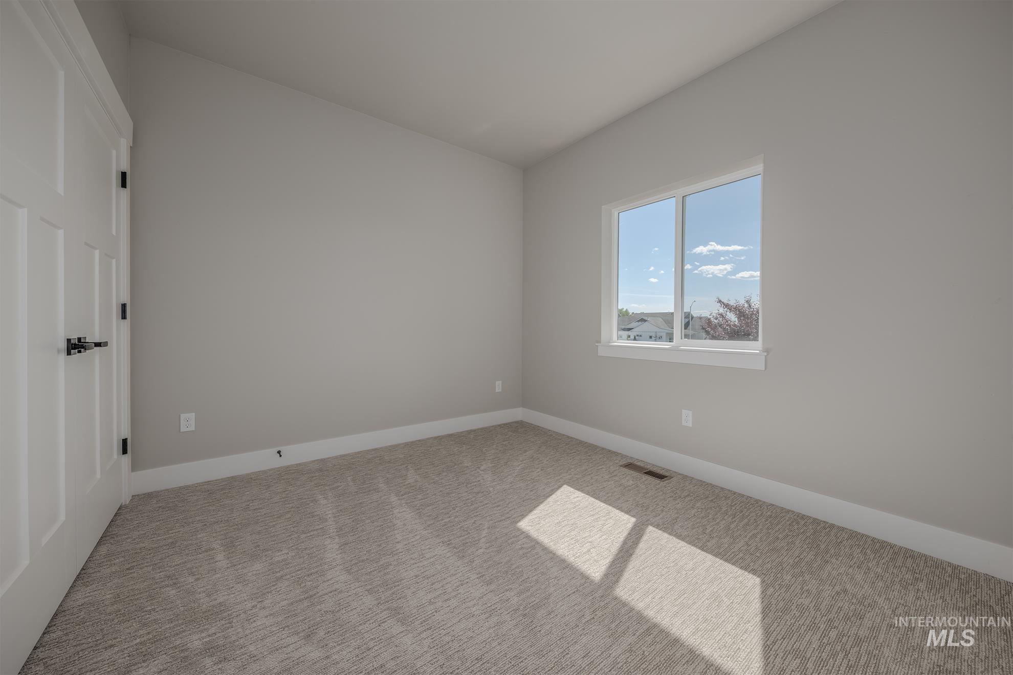 735 Oakmont St Property Photo 27