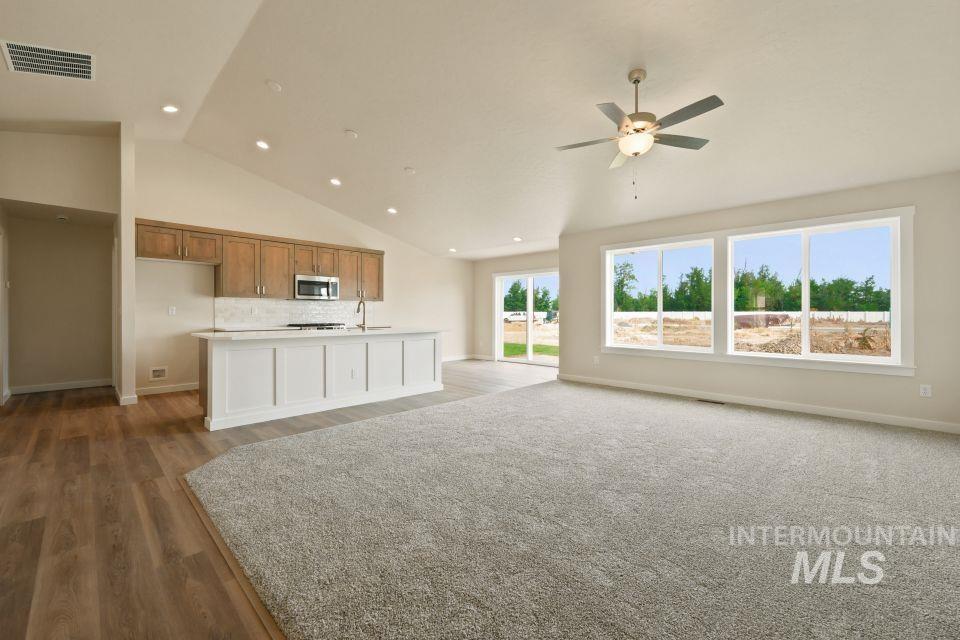 1652 Haystack Rd Property Photo 9