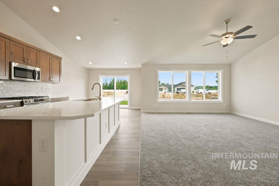 1652 Haystack Rd Property Photo 11