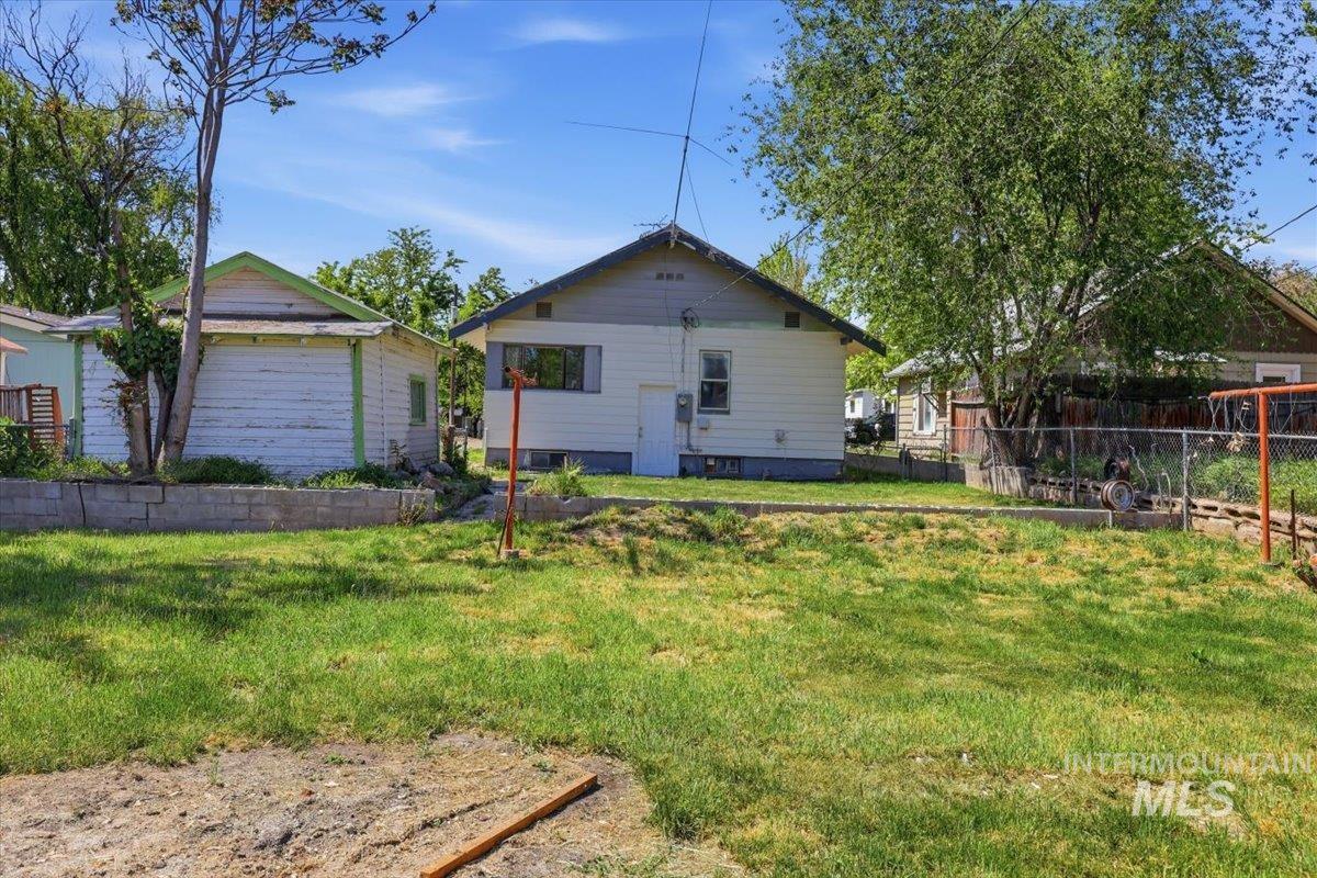 416 9th Ave N Property Photo 21