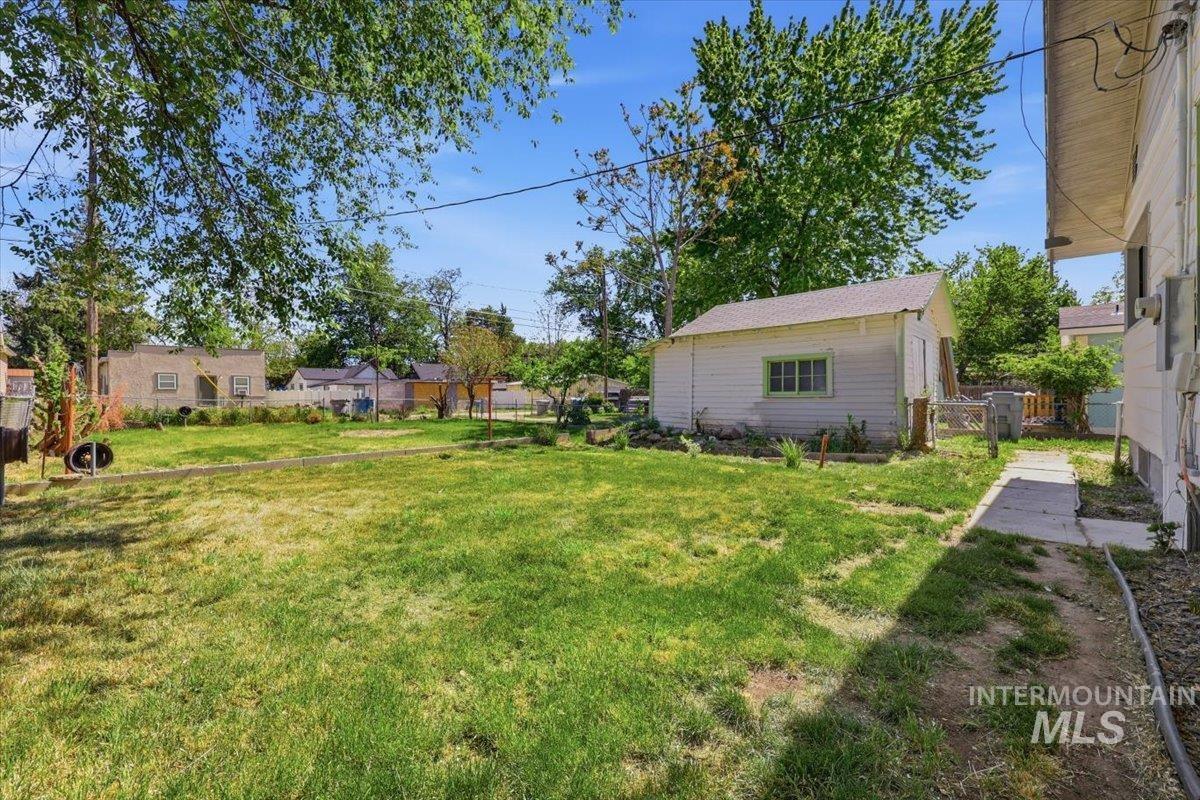 416 9th Ave N Property Photo 22