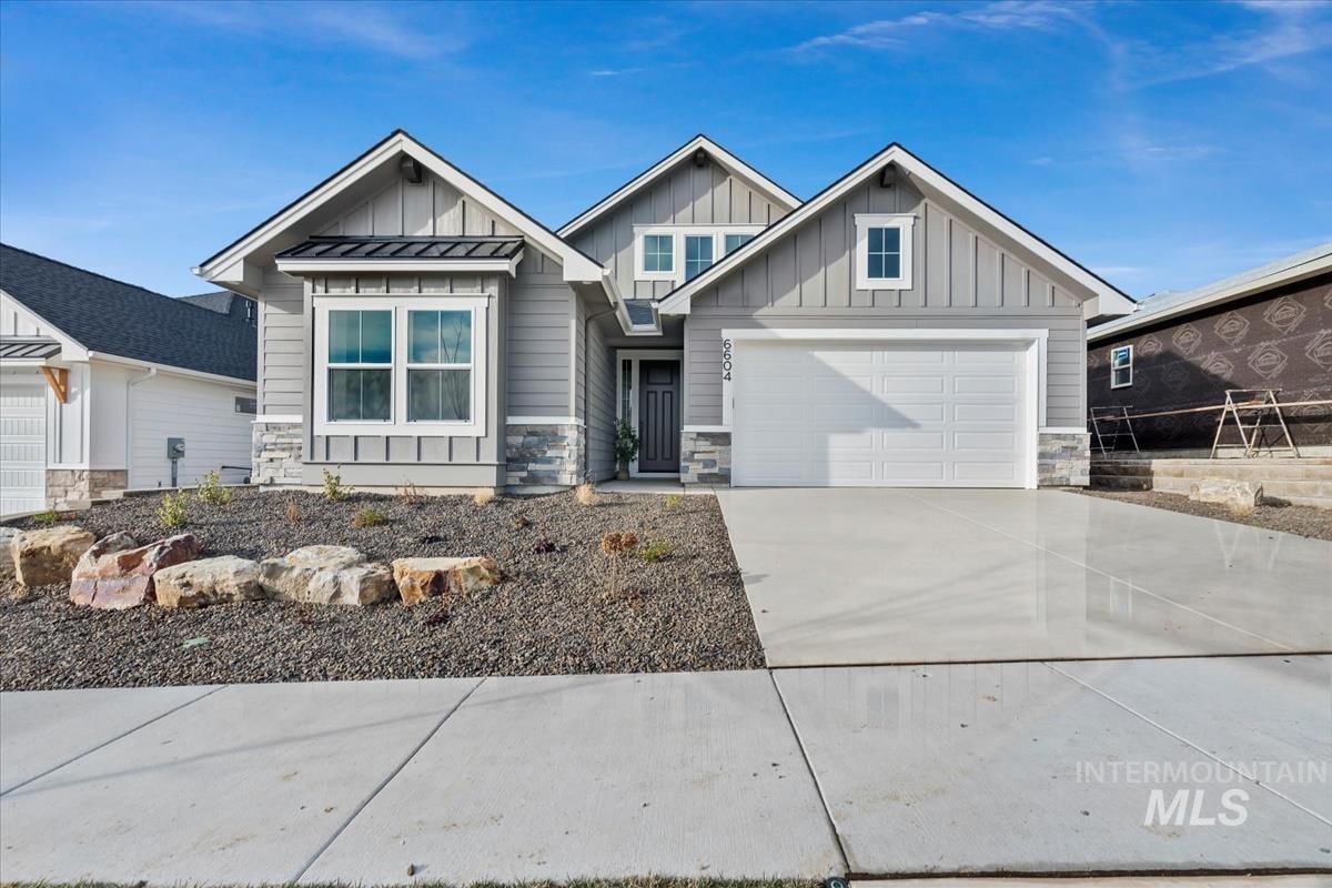6408 E One Tree Pl. Property Photo 1
