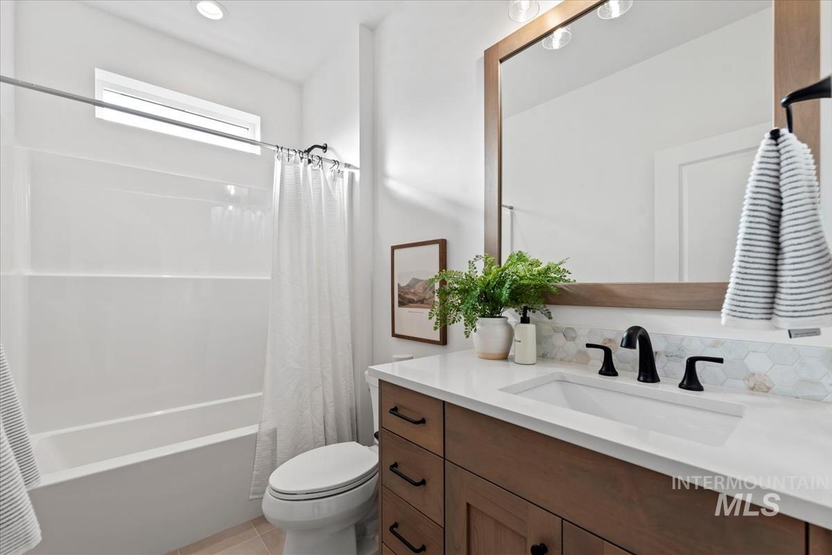 6408 E One Tree Pl. Property Photo 27