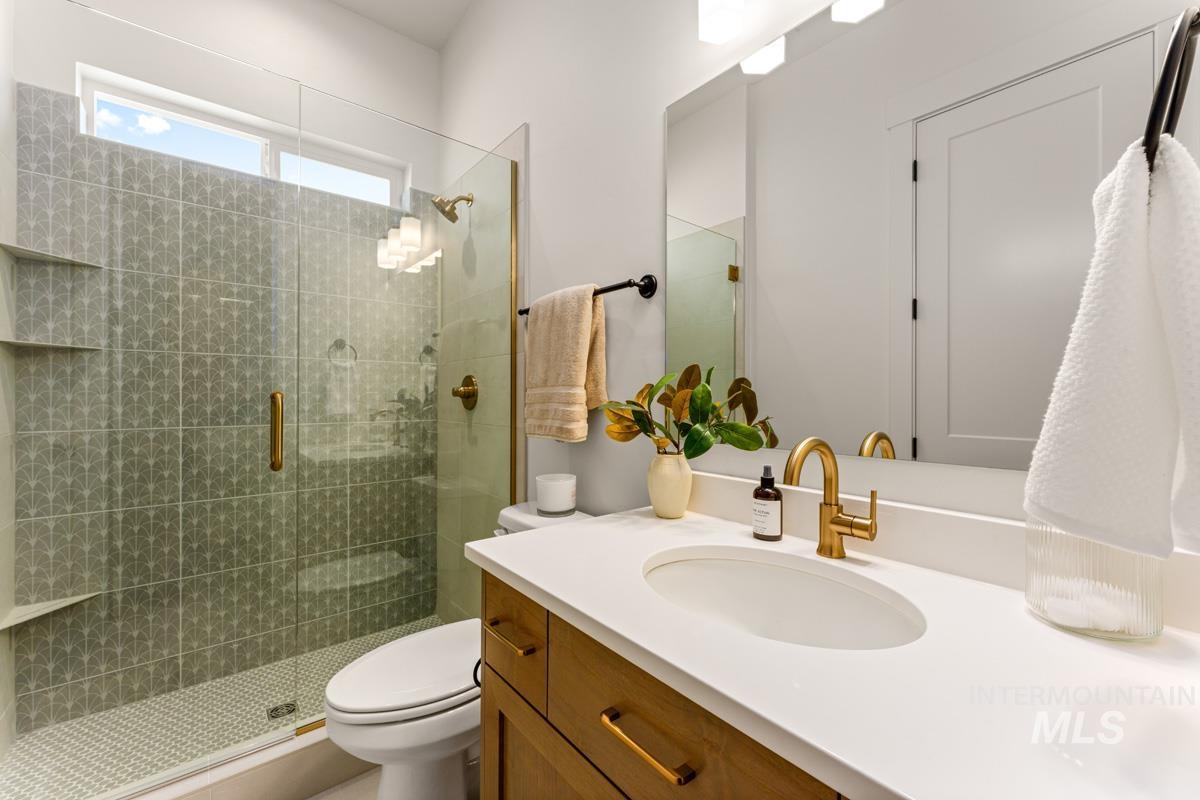 3112 E Renwick Dr Property Photo 19