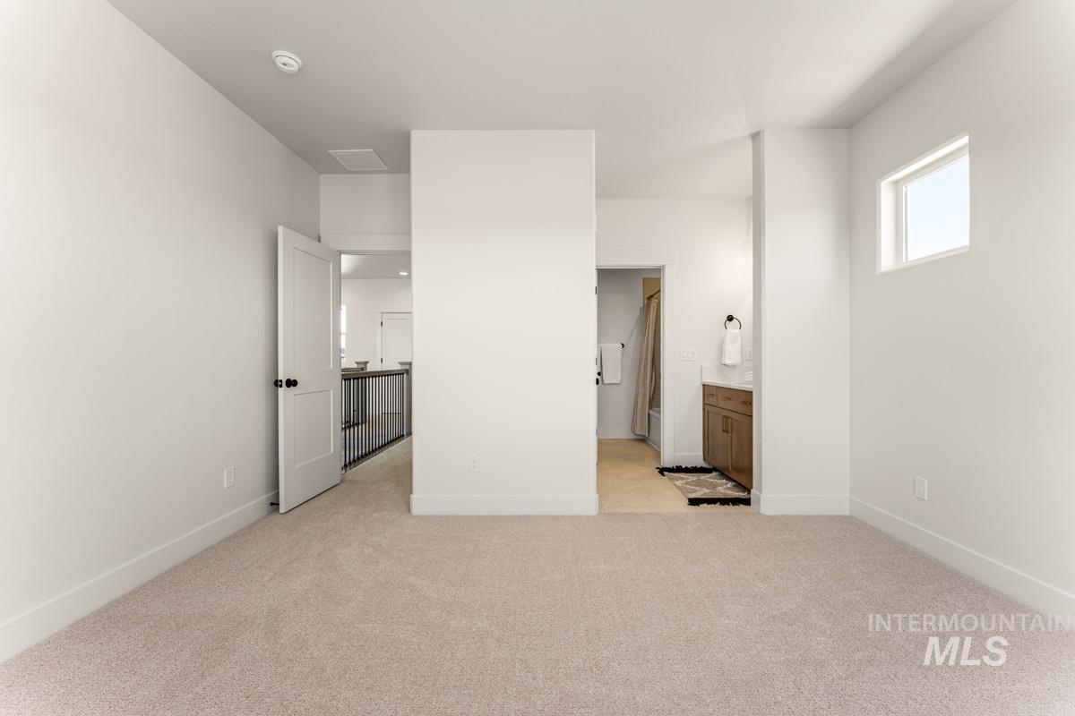 3112 E Renwick Dr Property Photo 32