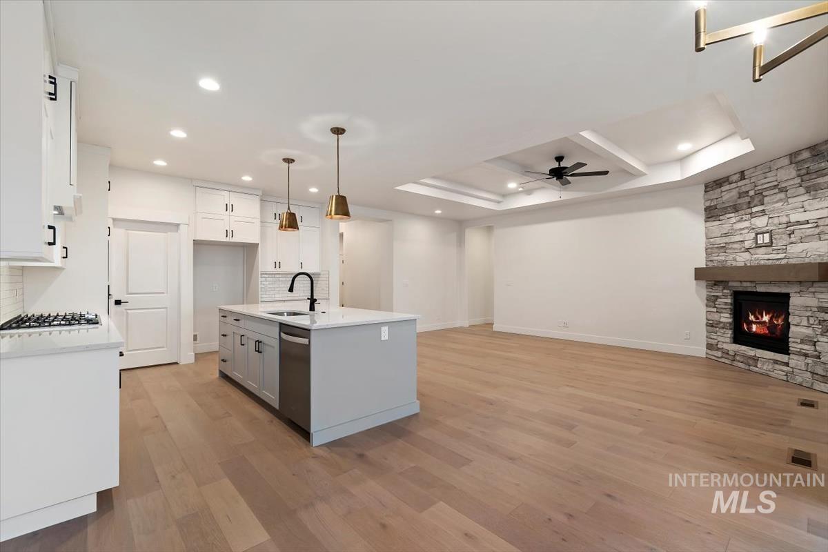 2085 E Sweet Pearl St. Property Photo 11