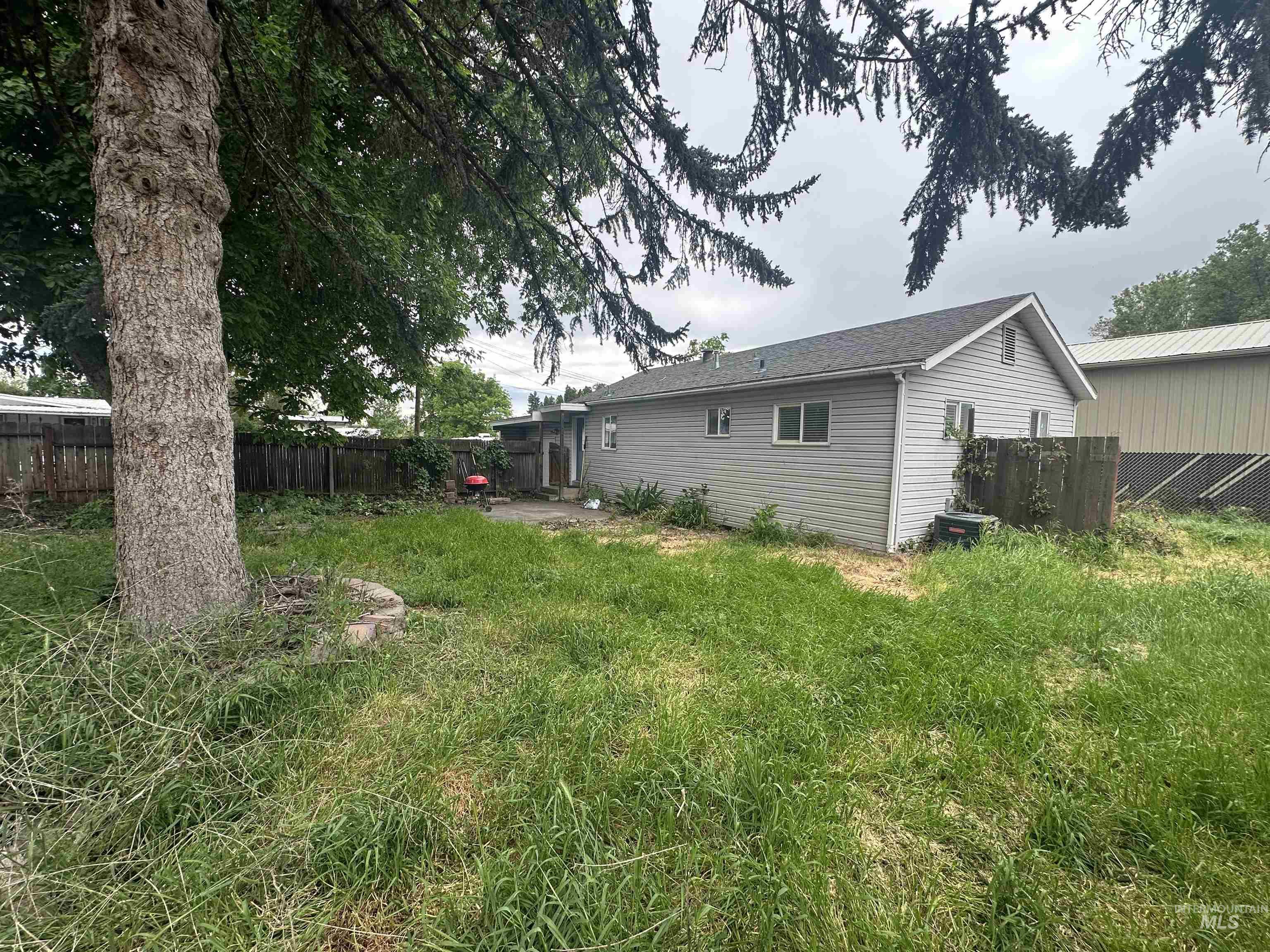 630 Preston Ave Property Photo 4