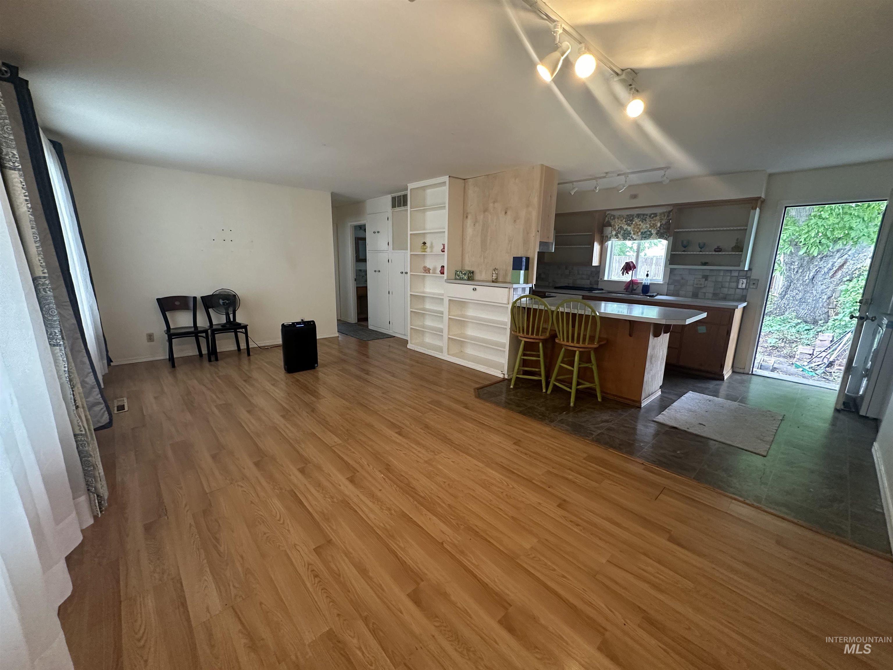 630 Preston Ave Property Photo 5