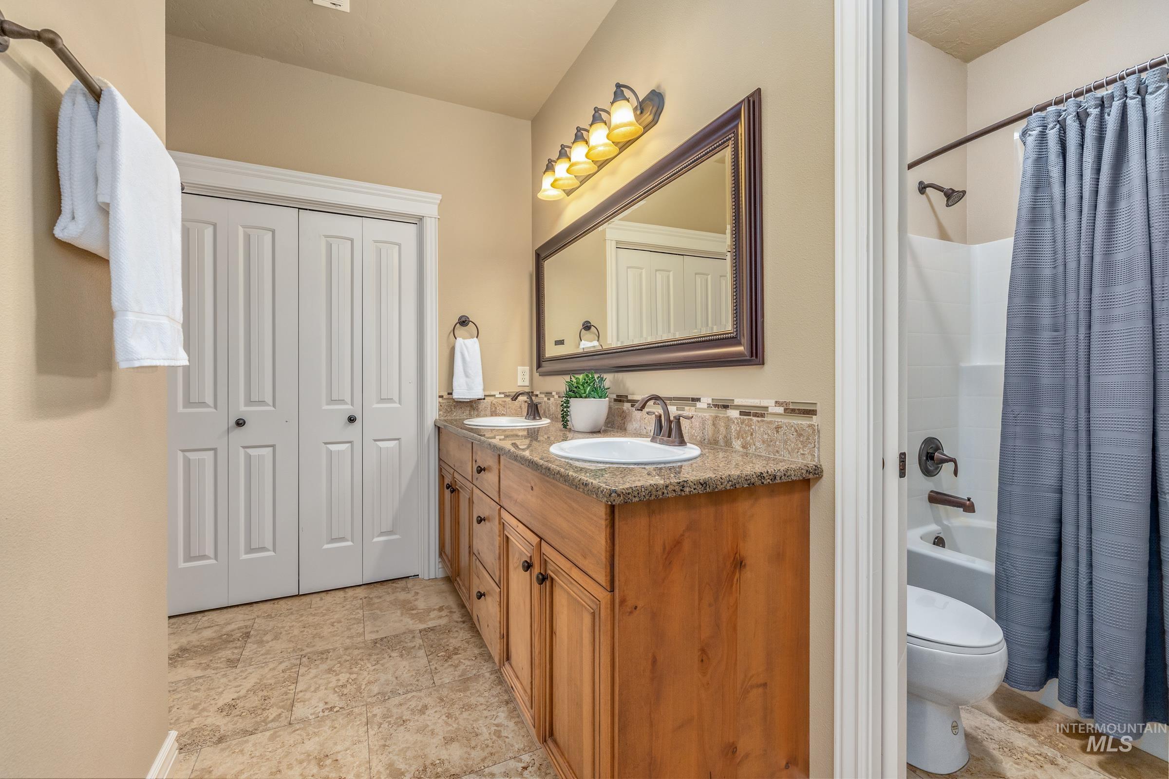 1054 E Pasacana Dr Property Photo 41