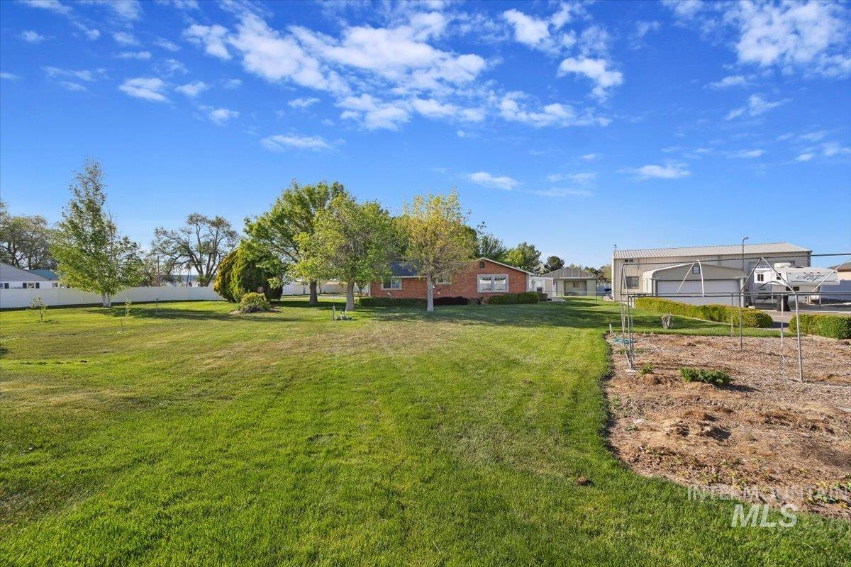 4004 N 2600 E. Property Photo 16