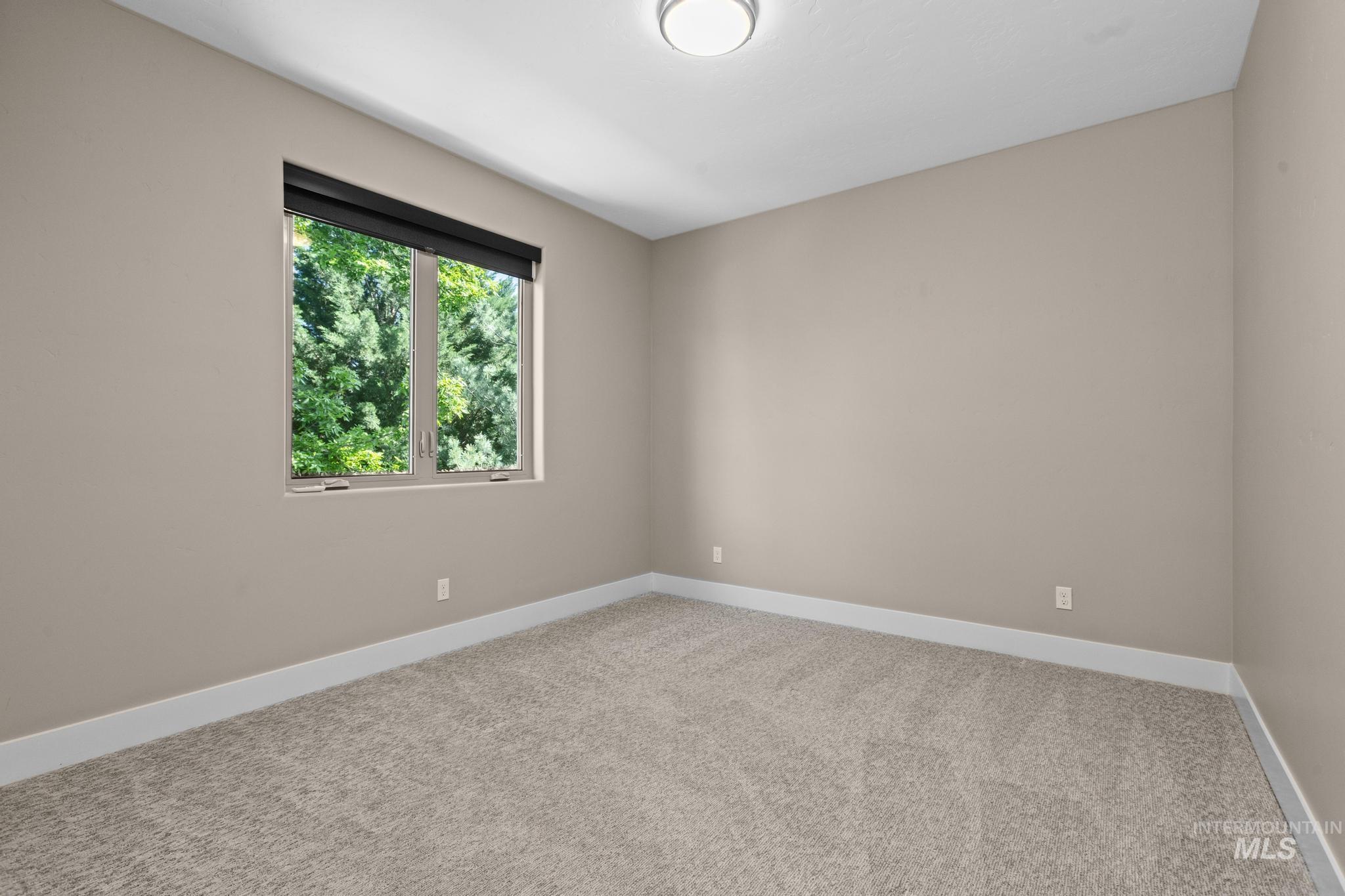 5076 N Thorton Lane Property Photo 33