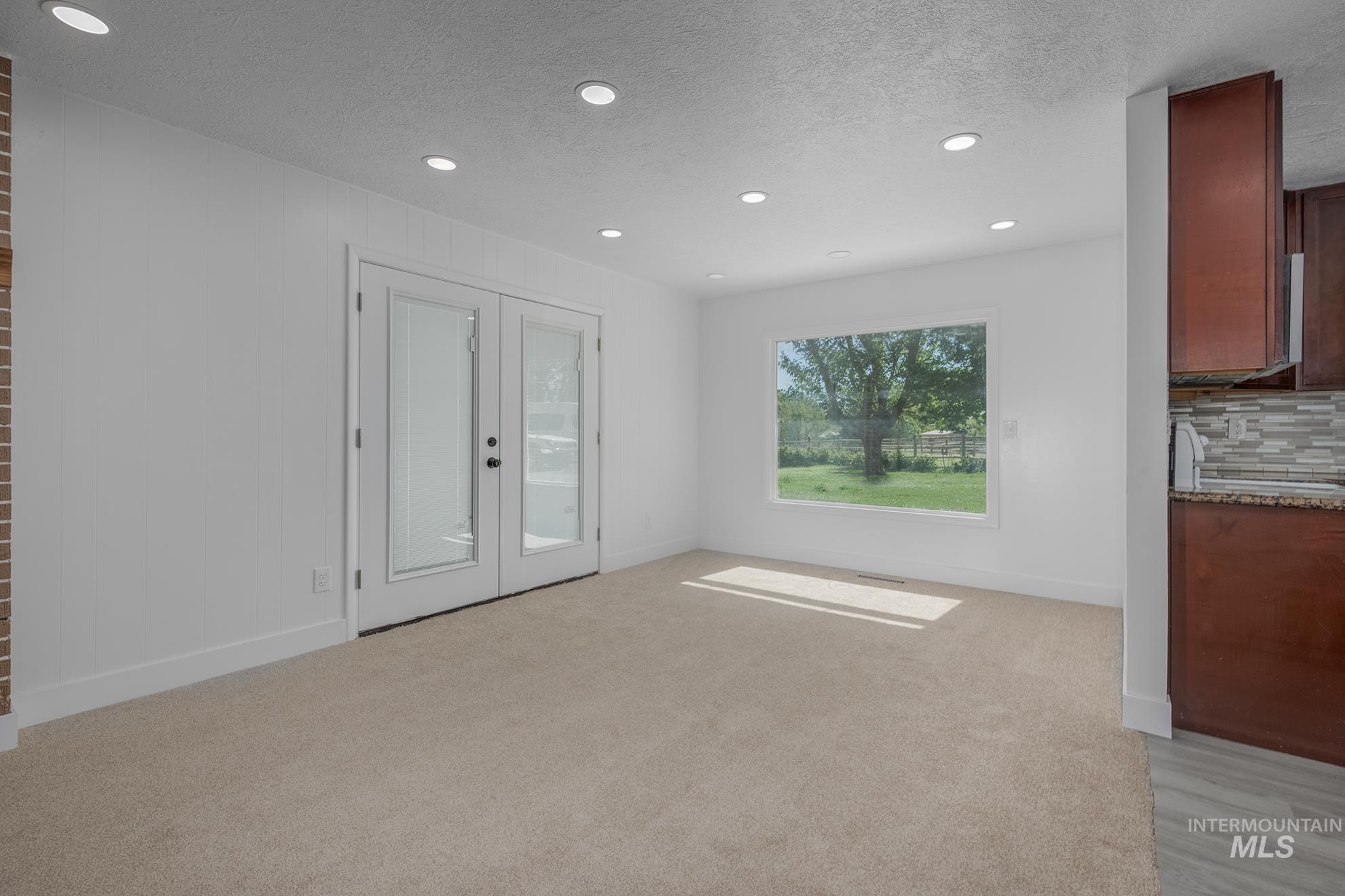 2121 Alameda Property Photo 12