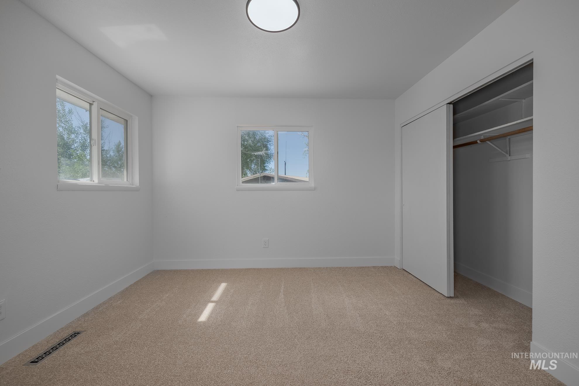 2121 Alameda Property Photo 15