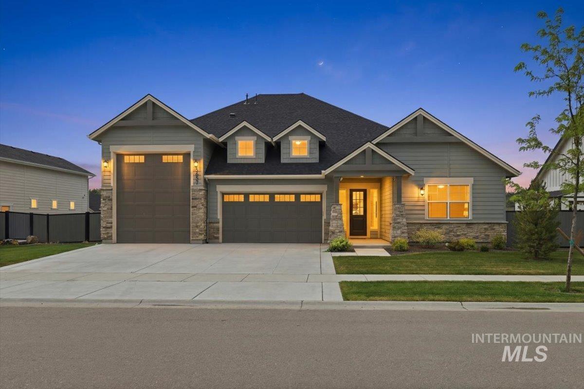 5657 W Polecat Dr. Property Photo 2