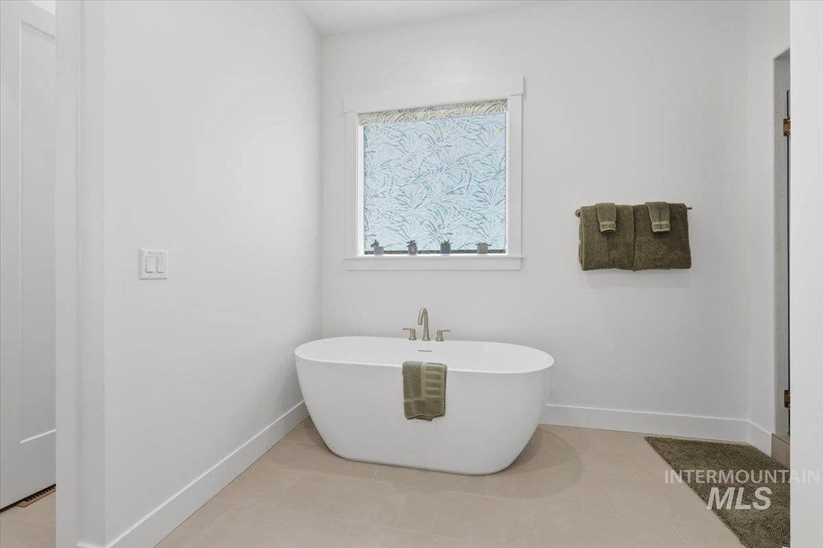 5657 W Polecat Dr. Property Photo 28
