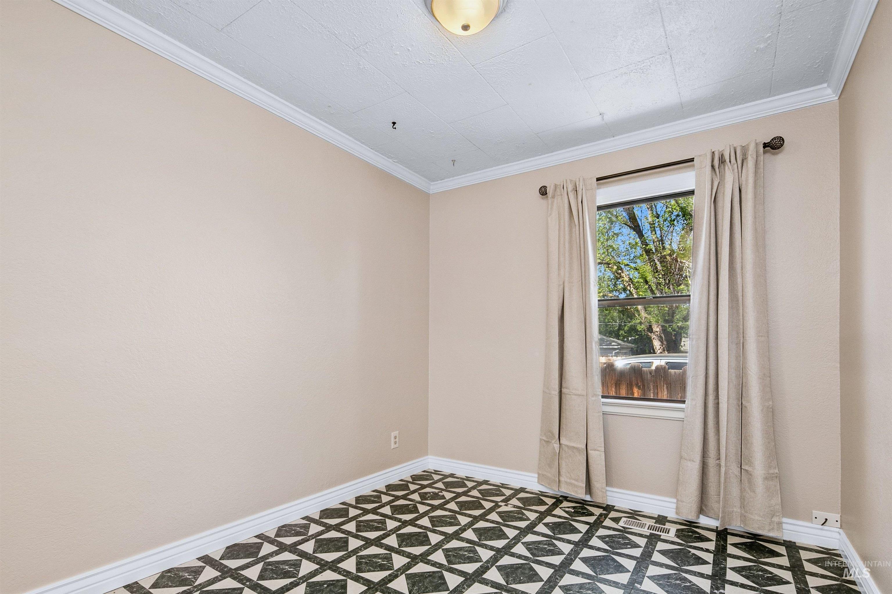 723 S Opal Street Property Photo 20