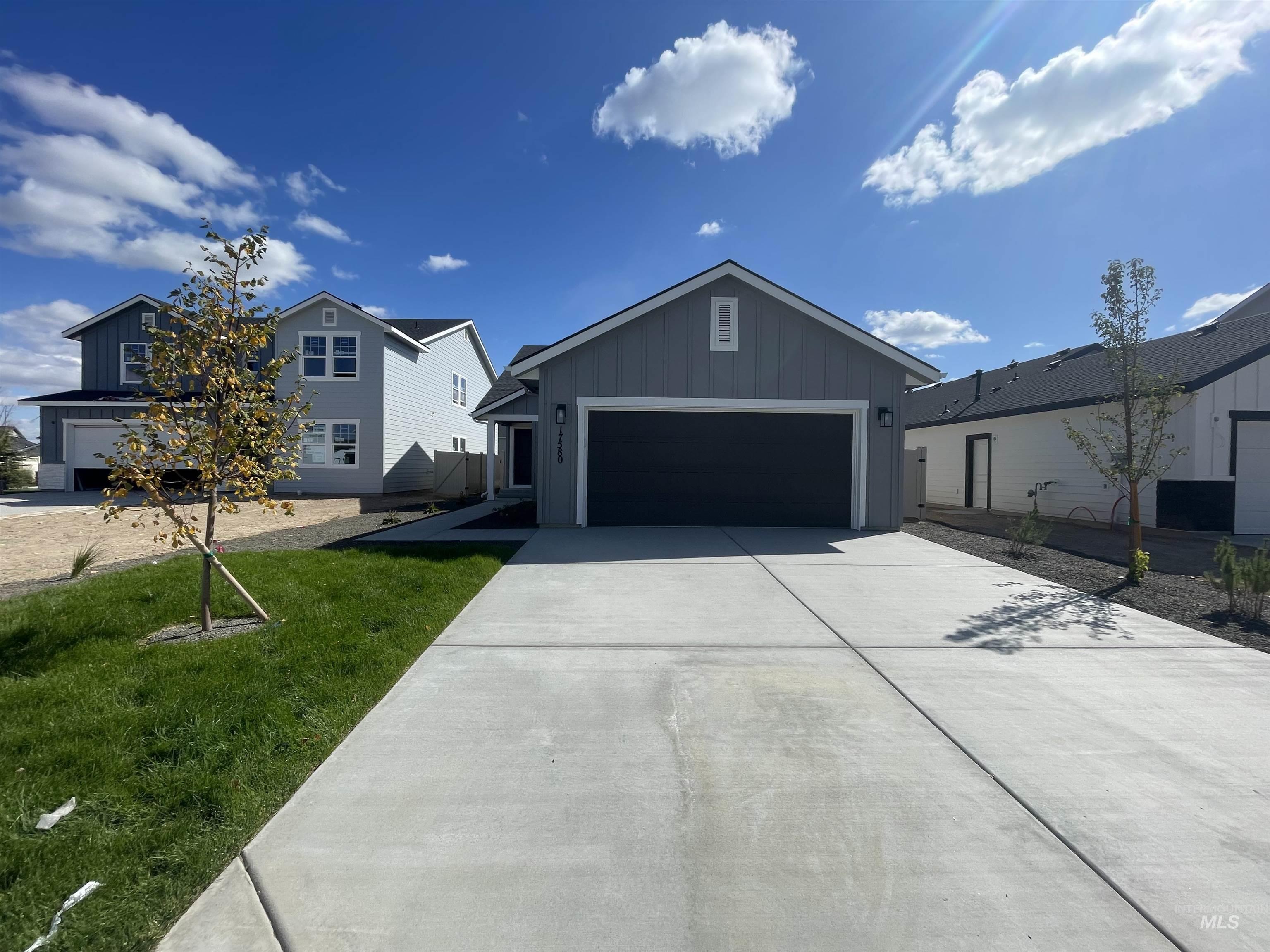17580 Moon Ridge Pl Property Photo 1