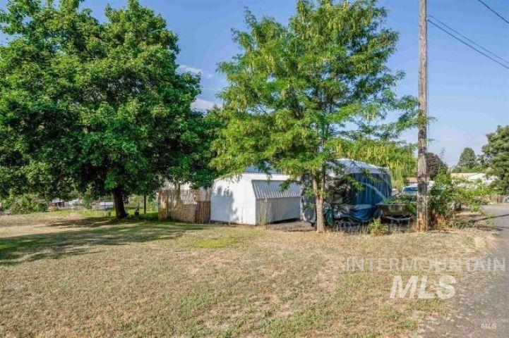 201 Tiffany Ln Property Photo 18