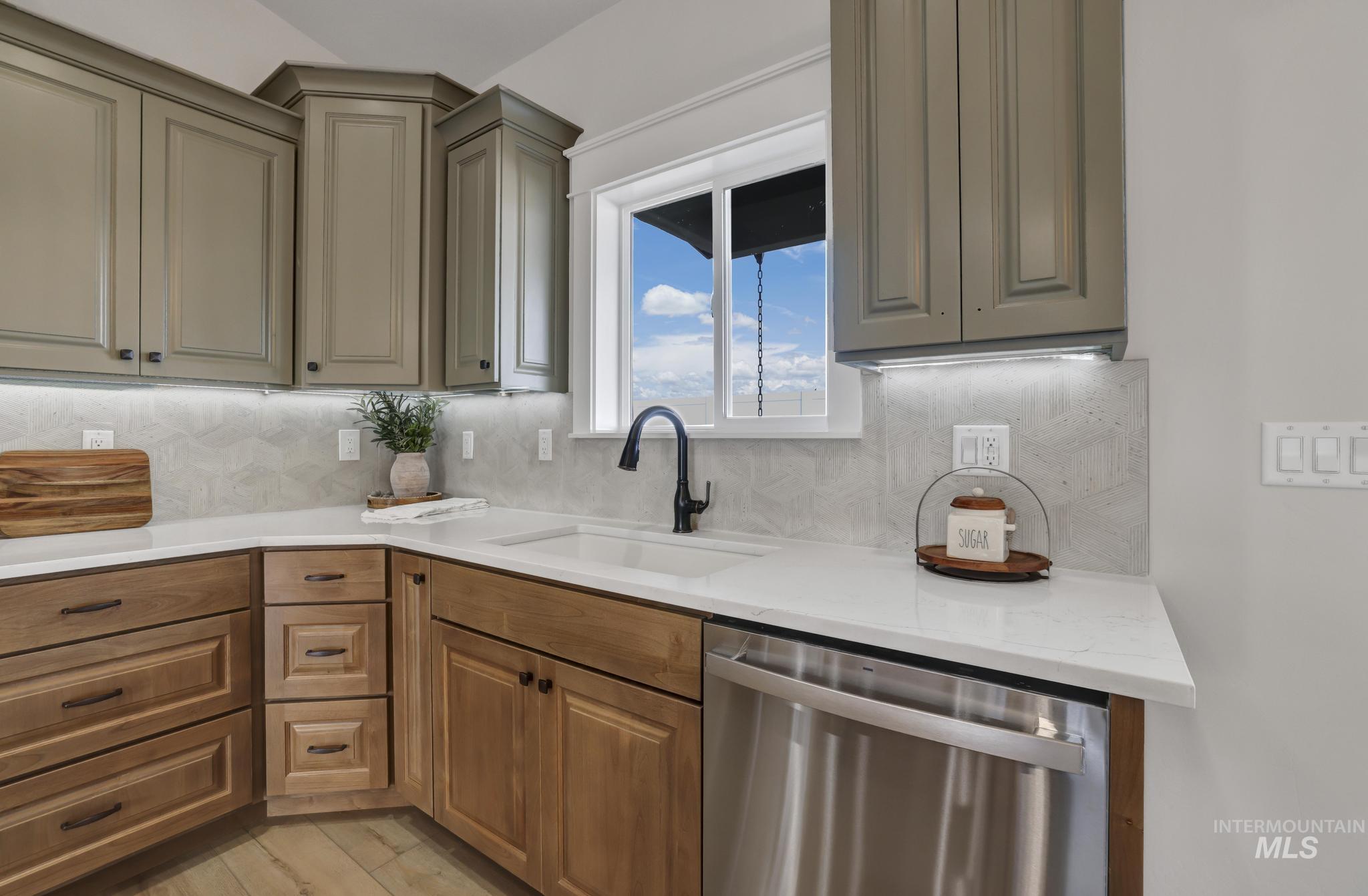 298 Sandi Road Property Photo 4