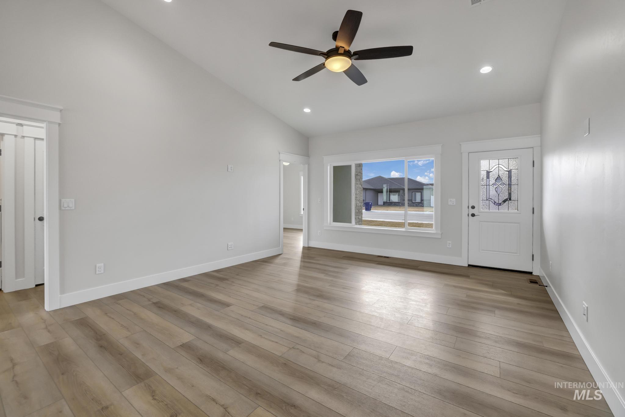 298 Sandi Road Property Photo 8