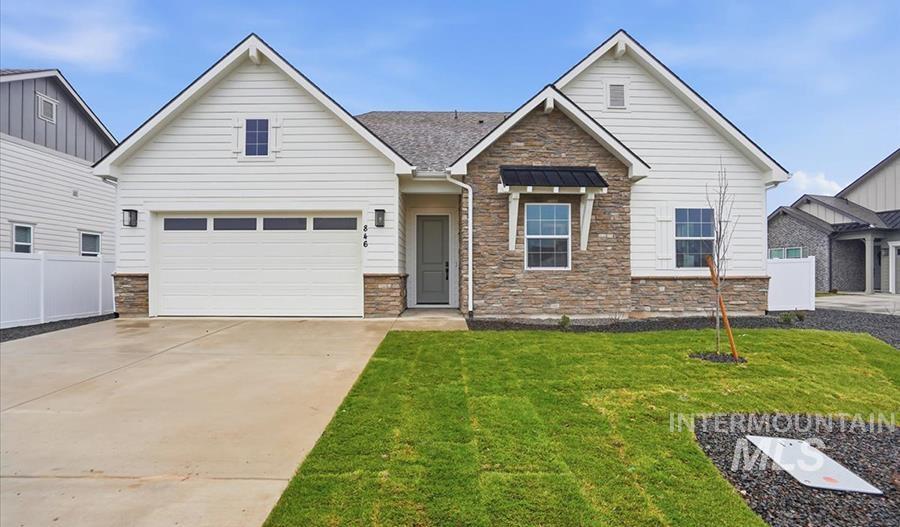 988 N Falling Water Way Property Photo 1