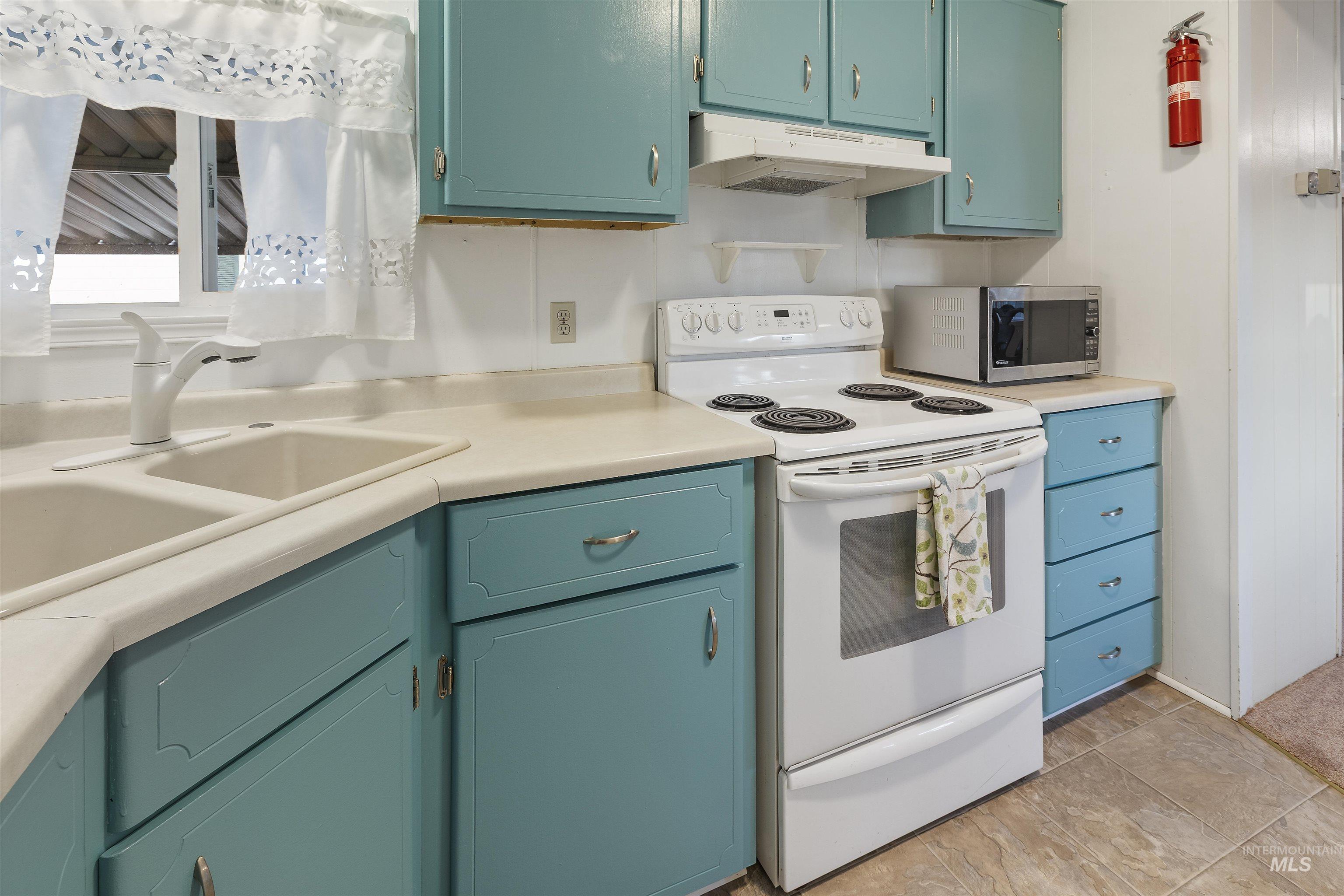 516 Park Ave Property Photo 10