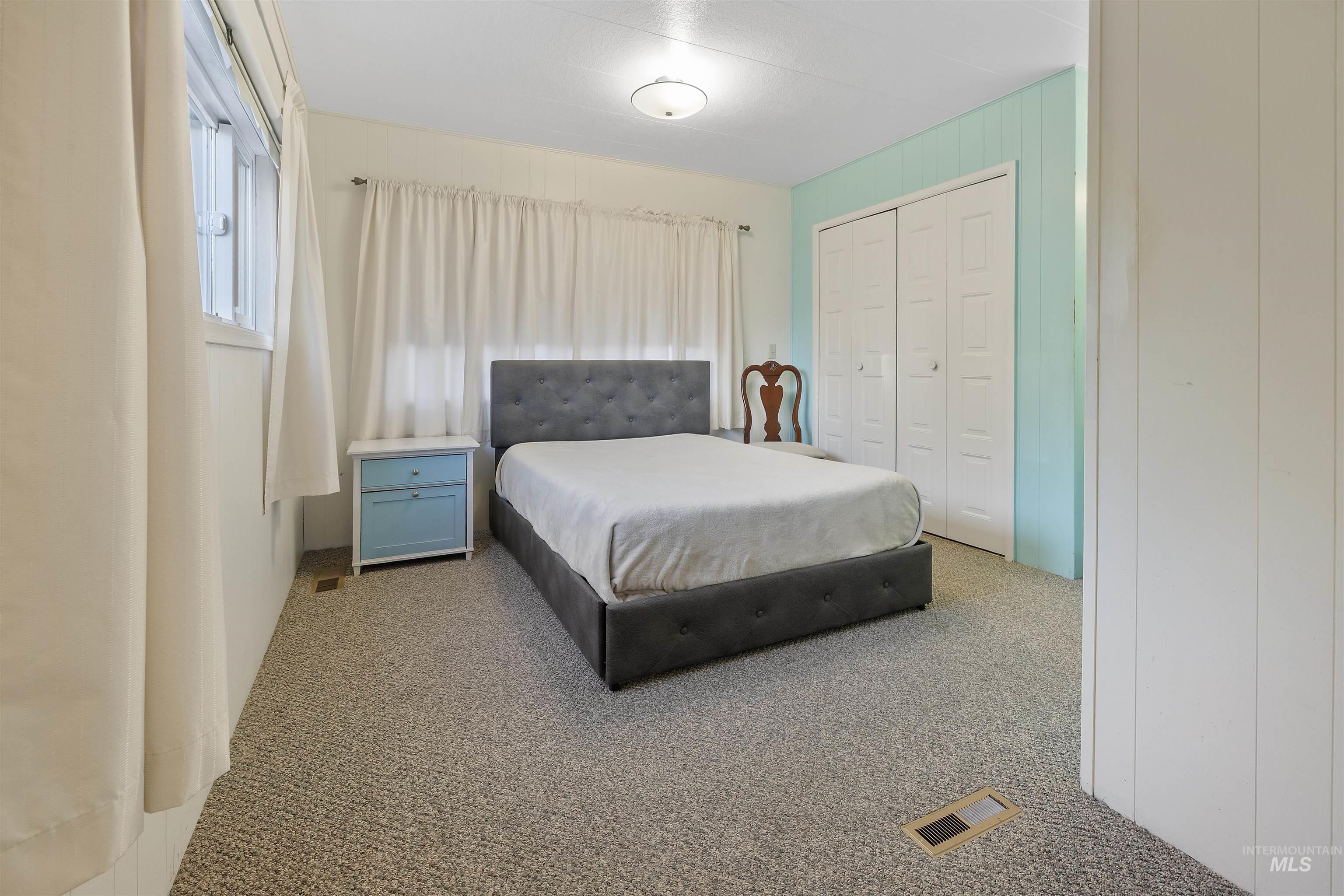 516 Park Ave Property Photo 15