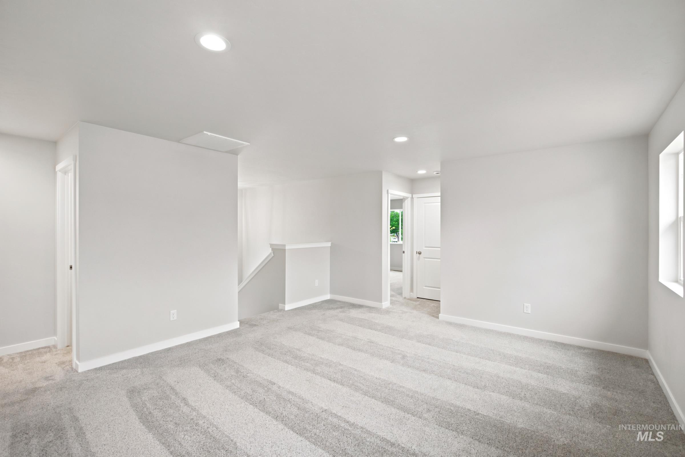 462 Oliver St Property Photo 15