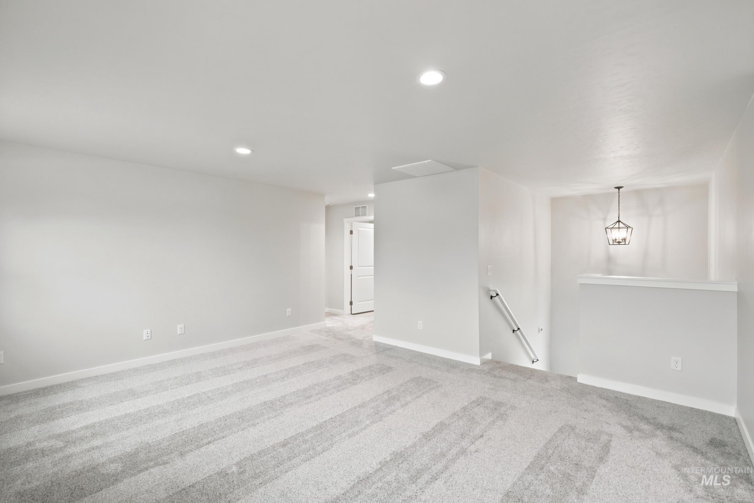 462 Oliver St Property Photo 16