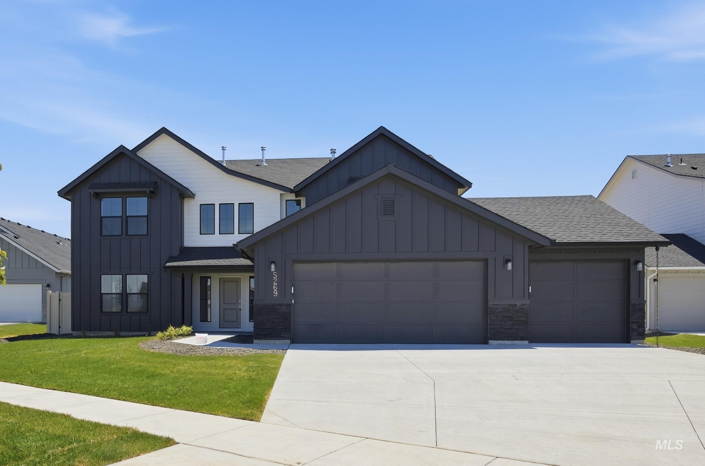5269 E Phelps Lake Dr Property Photo 1