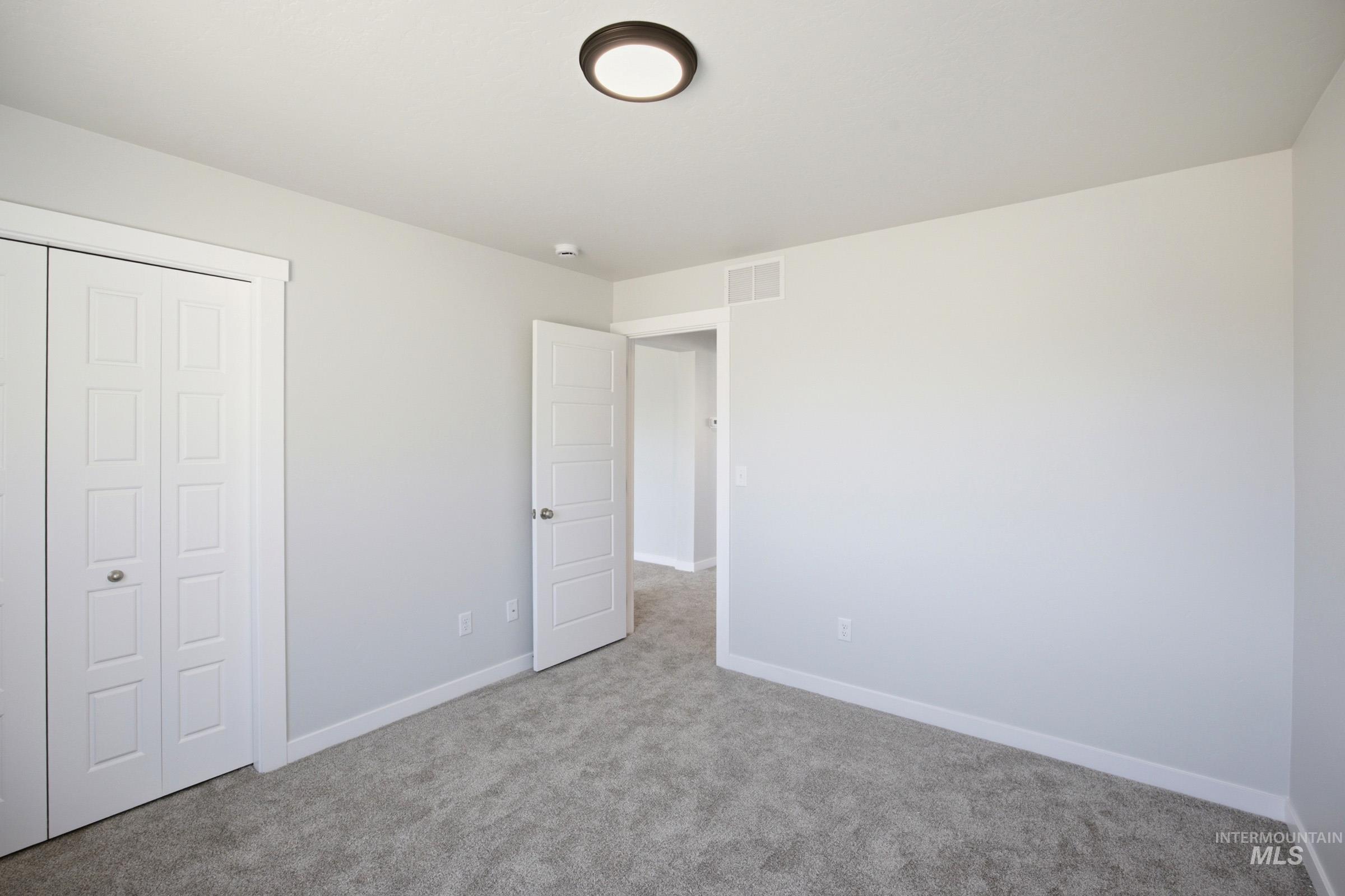 5269 E Phelps Lake Dr Property Photo 16