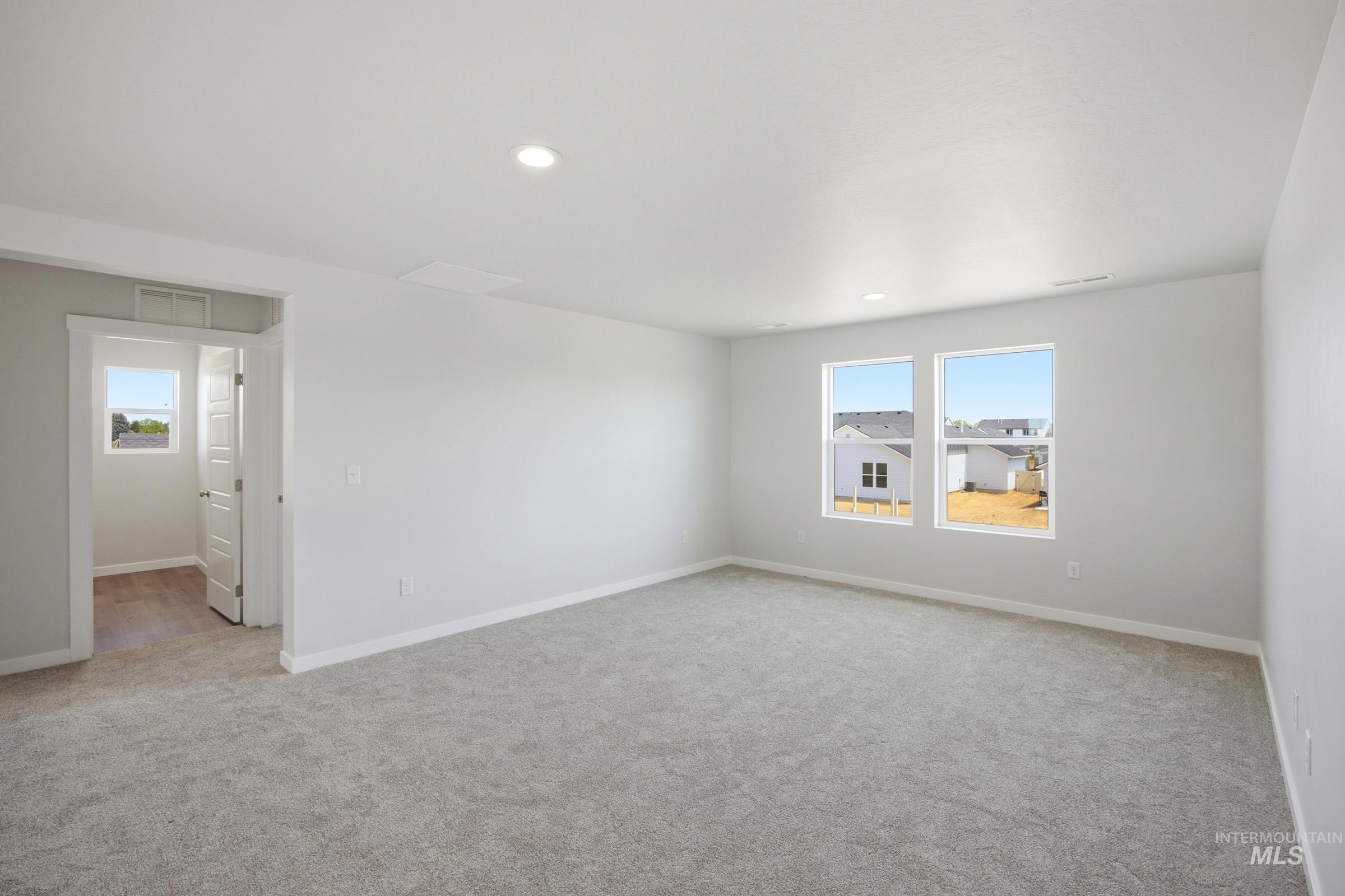 5269 E Phelps Lake Dr Property Photo 18