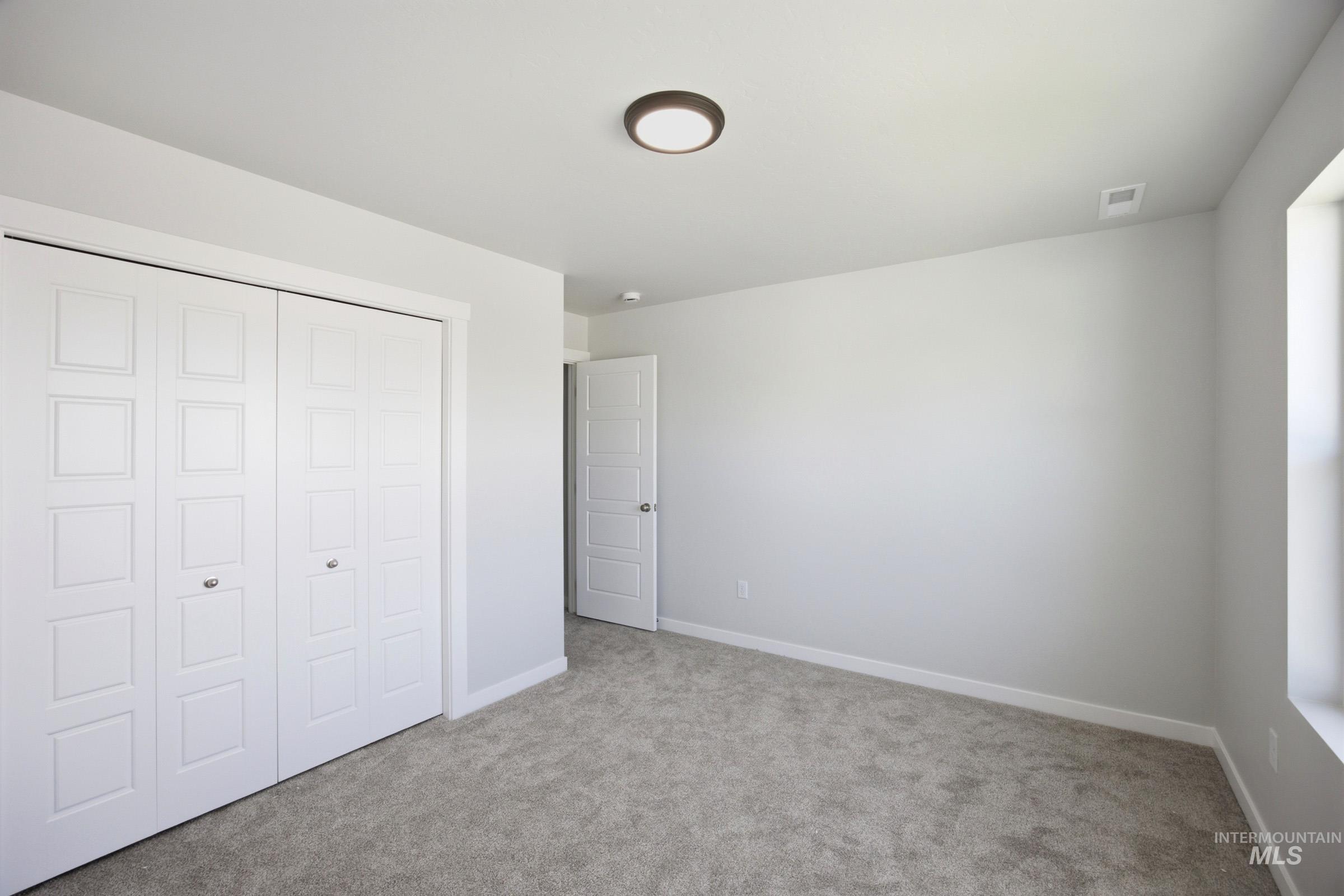 5269 E Phelps Lake Dr Property Photo 25