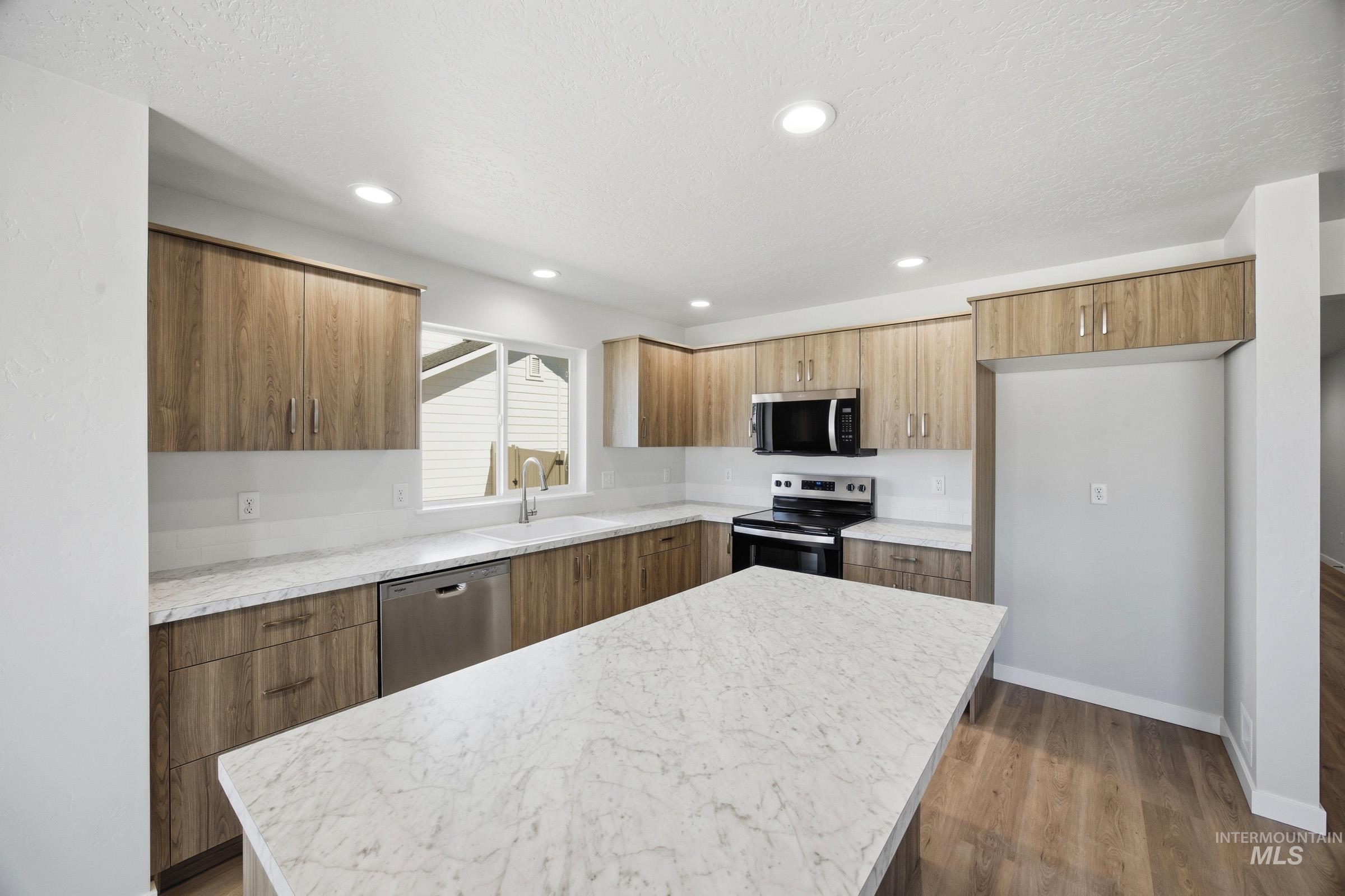 7127 E Marble Springs Dr Property Photo 3