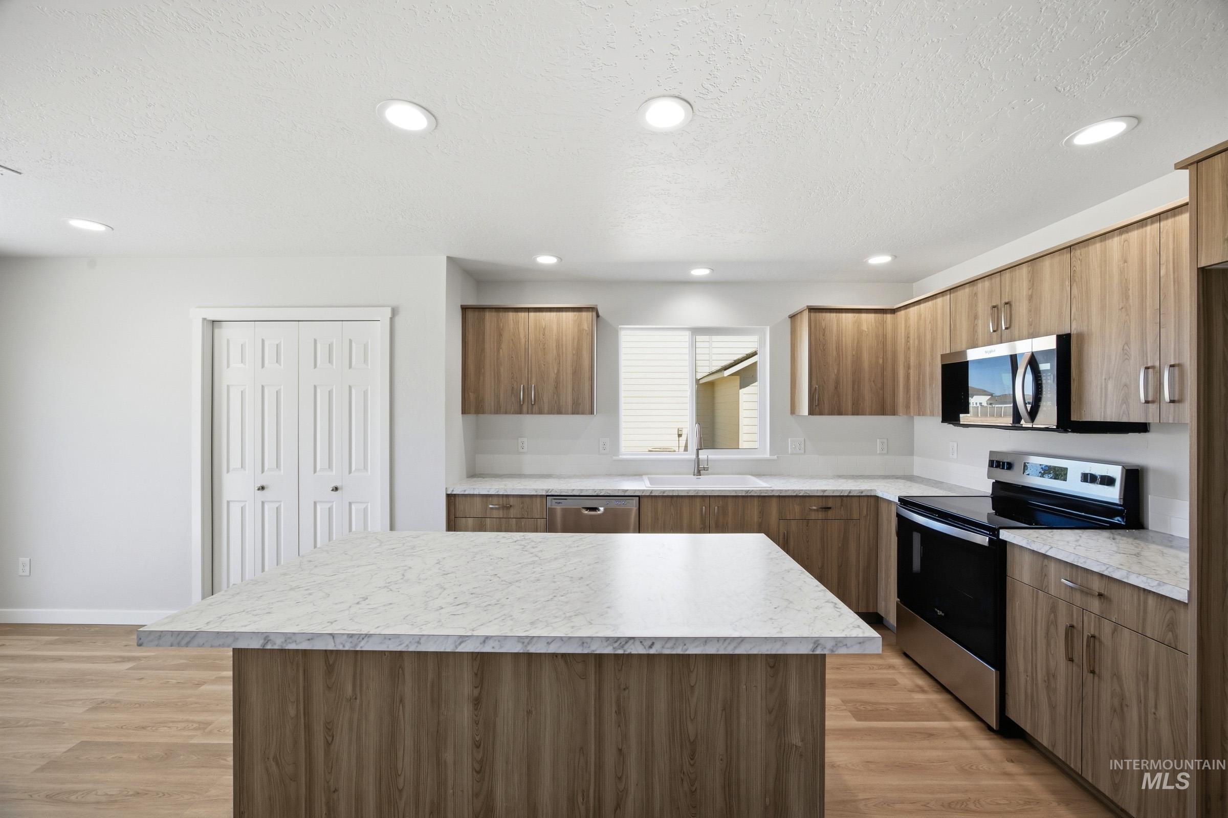 7127 E Marble Springs Dr Property Photo 4