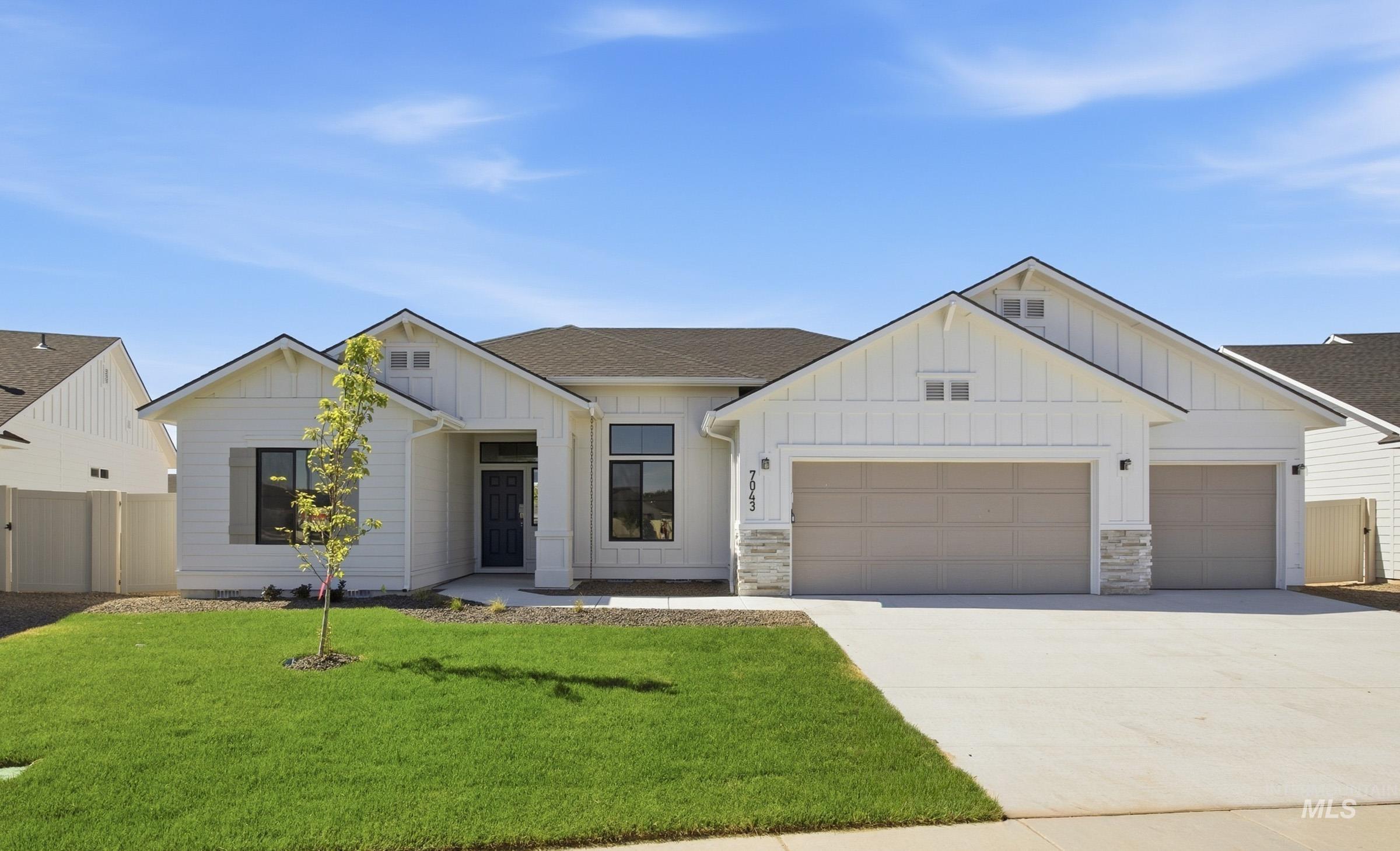 7043 E Marble Springs Dr Property Photo 1