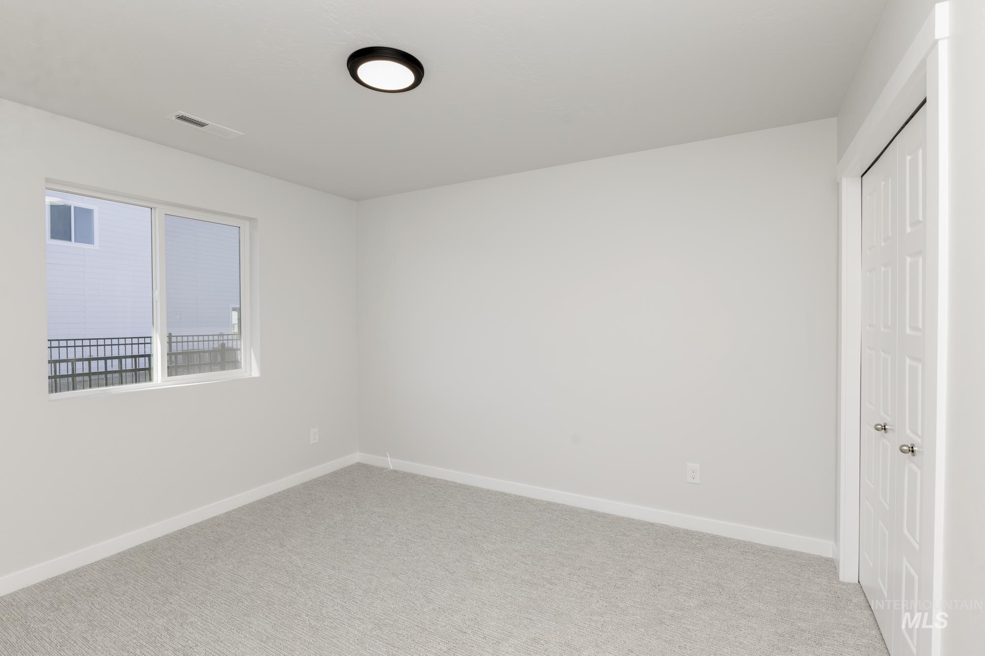 485 Waverly Ave Property Photo 12