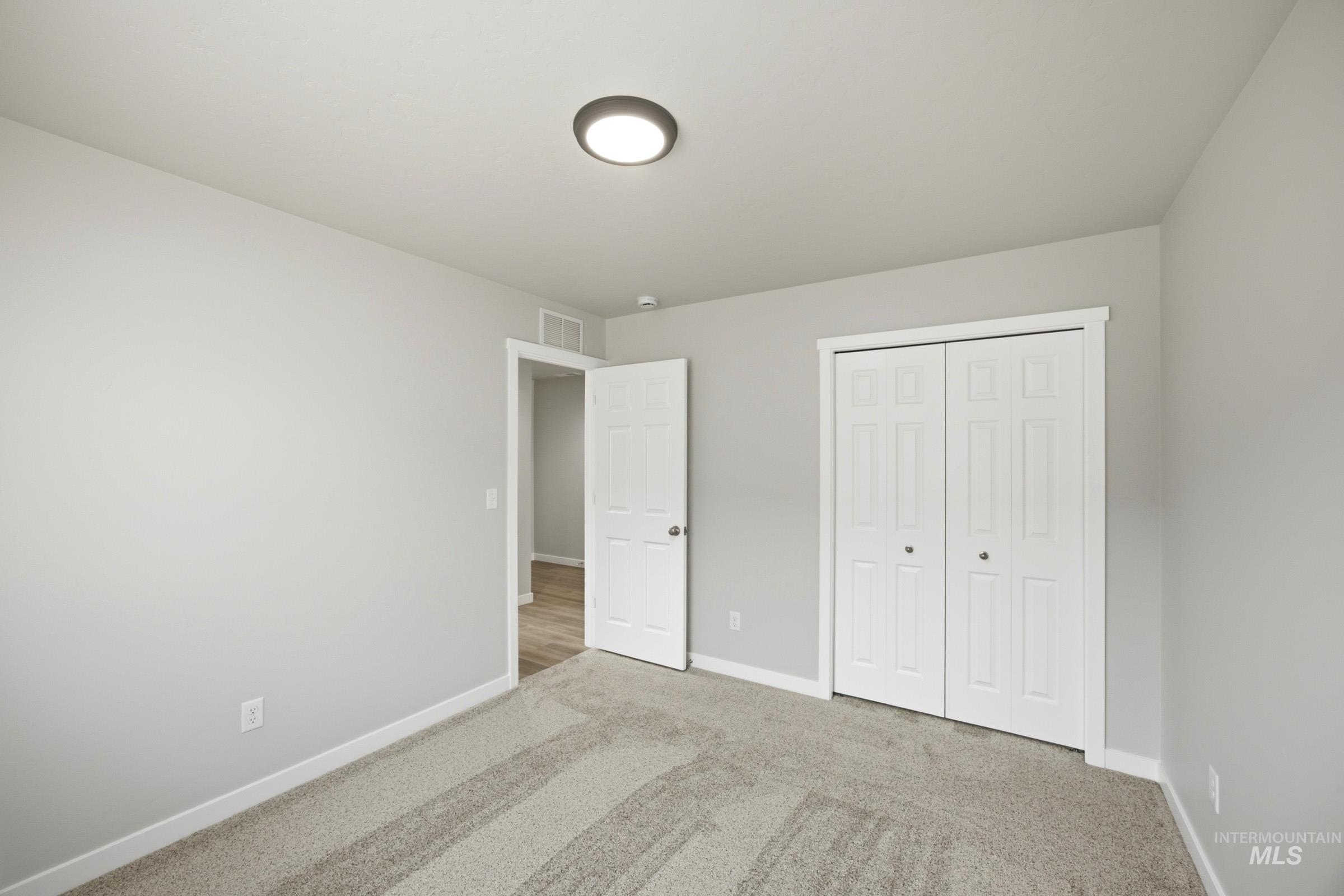 485 Waverly Ave Property Photo 14