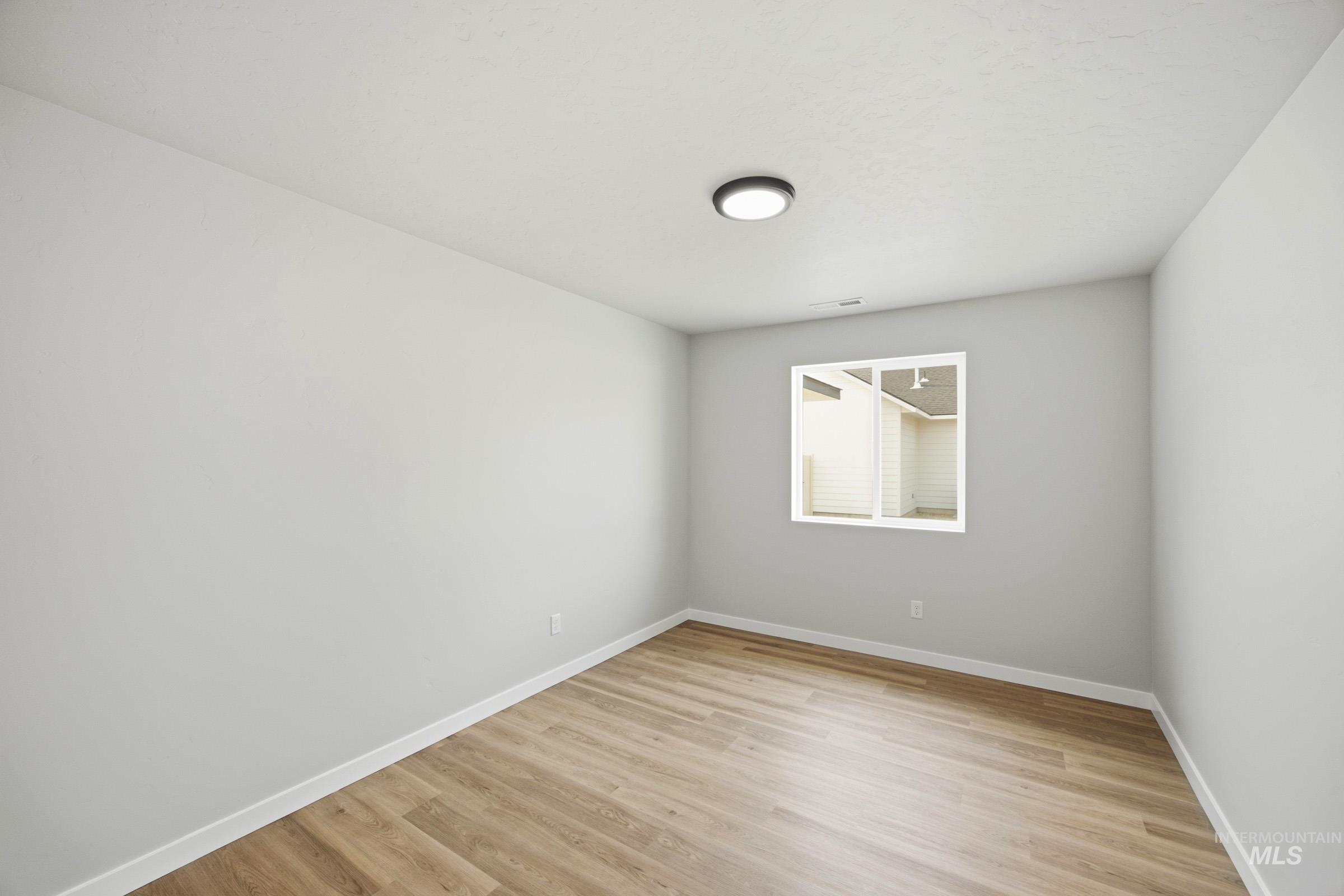 485 Waverly Ave Property Photo 16