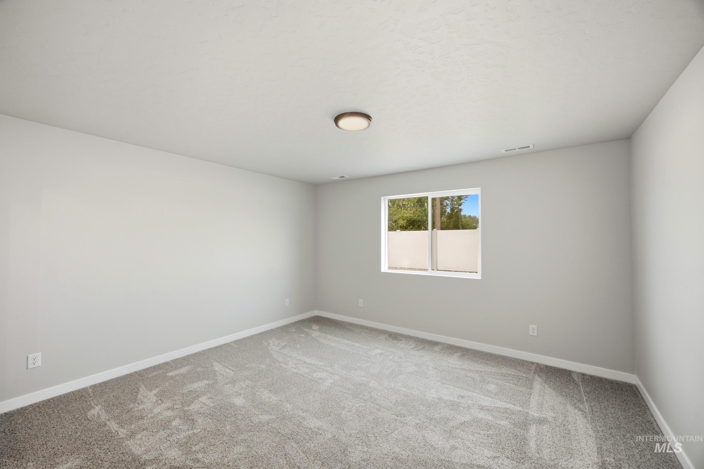 485 Waverly Ave Property Photo 18